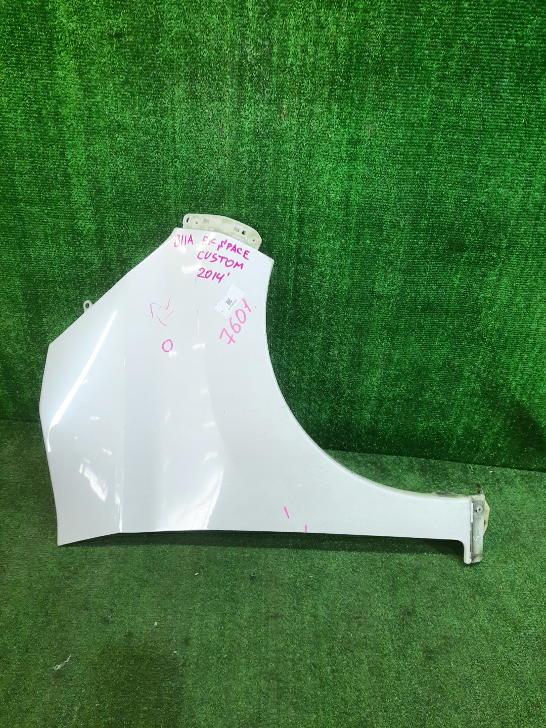 Крыло правое переднее MITSUBISHI EK SPACE B11A 7601 1 ракурс