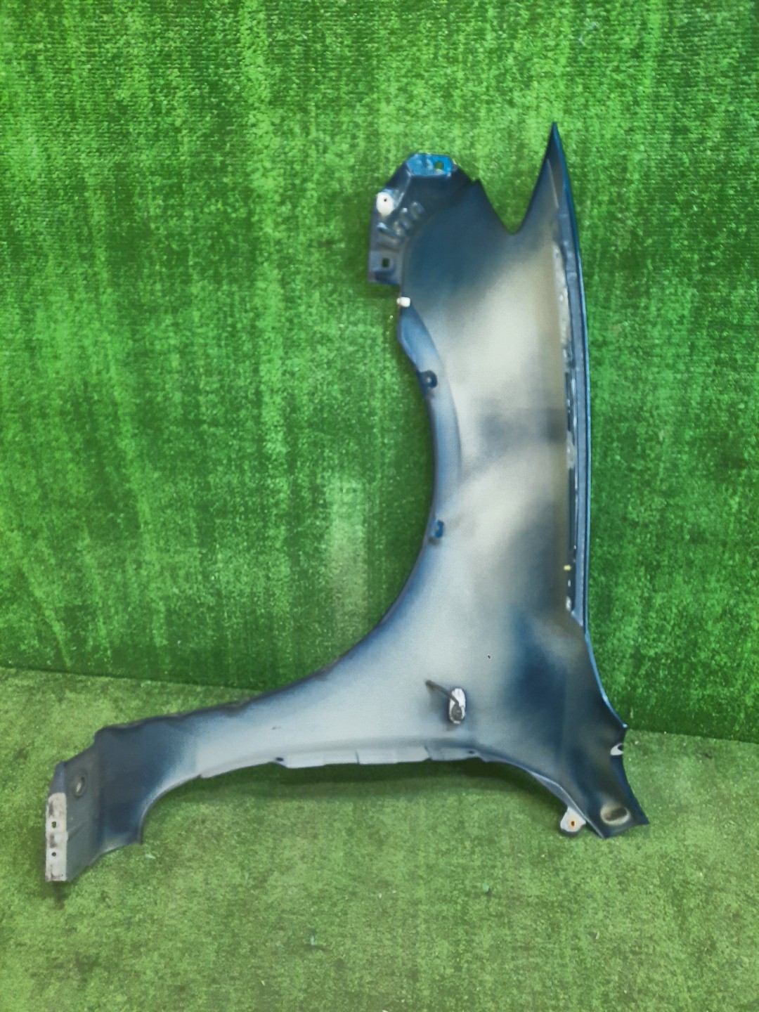Крыло правое переднее MAZDA AXELA, MAZDA 3, 3 BK5P, BK3P, BKEP, BK SEDAN 3 ракурс