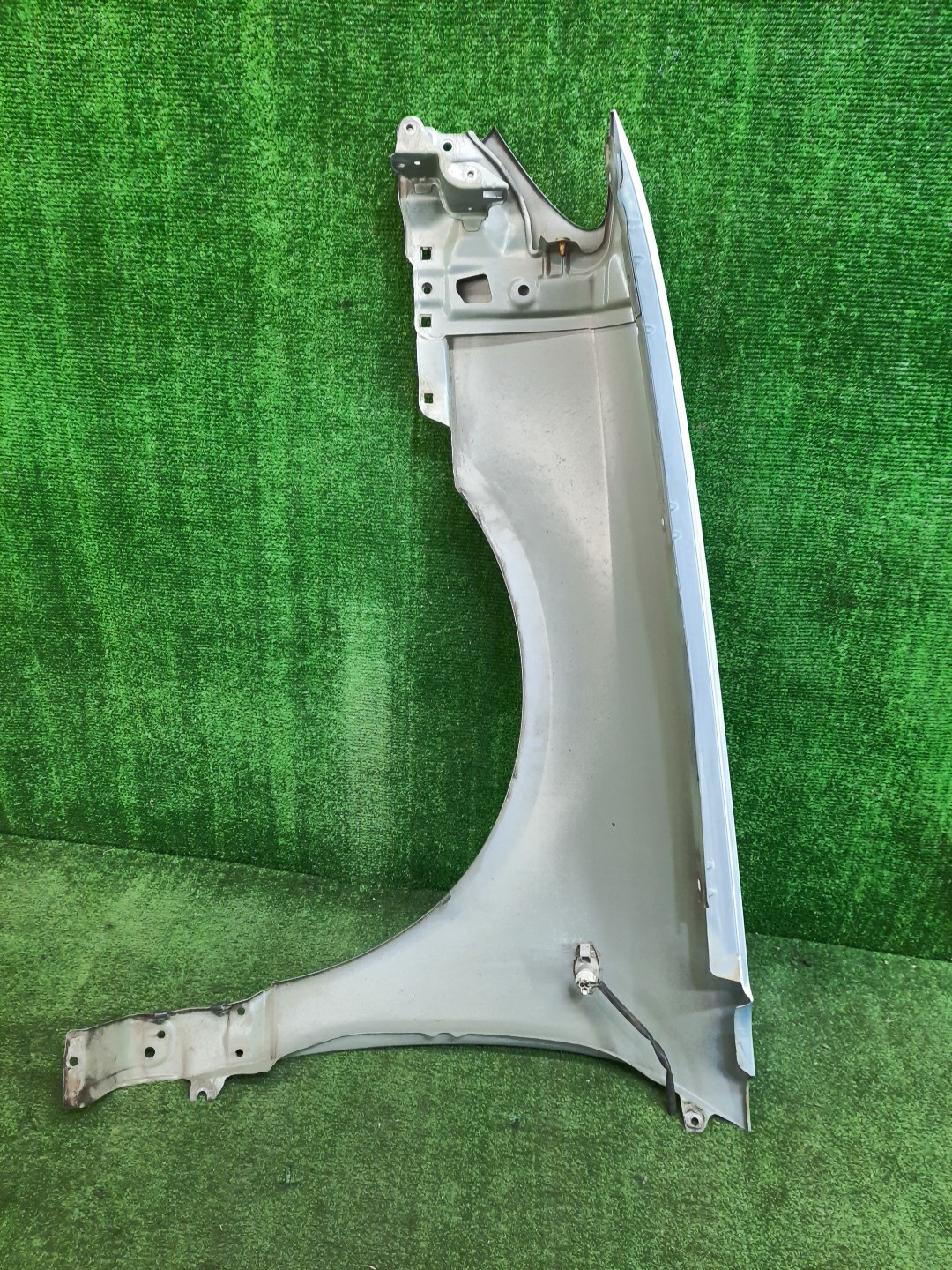Крыло правое переднее SUBARU IMPREZA WRX, IMPREZA GDA, GGA, GDD, GG2, GG9, GGD, GG3, GGC, GD3, GD2, GD9 7687 4 ракурс