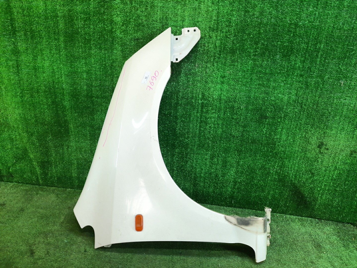 Крыло правое переднее HONDA STREAM RN2, RN1, RN3, RN4, RN5 7690 1 ракурс