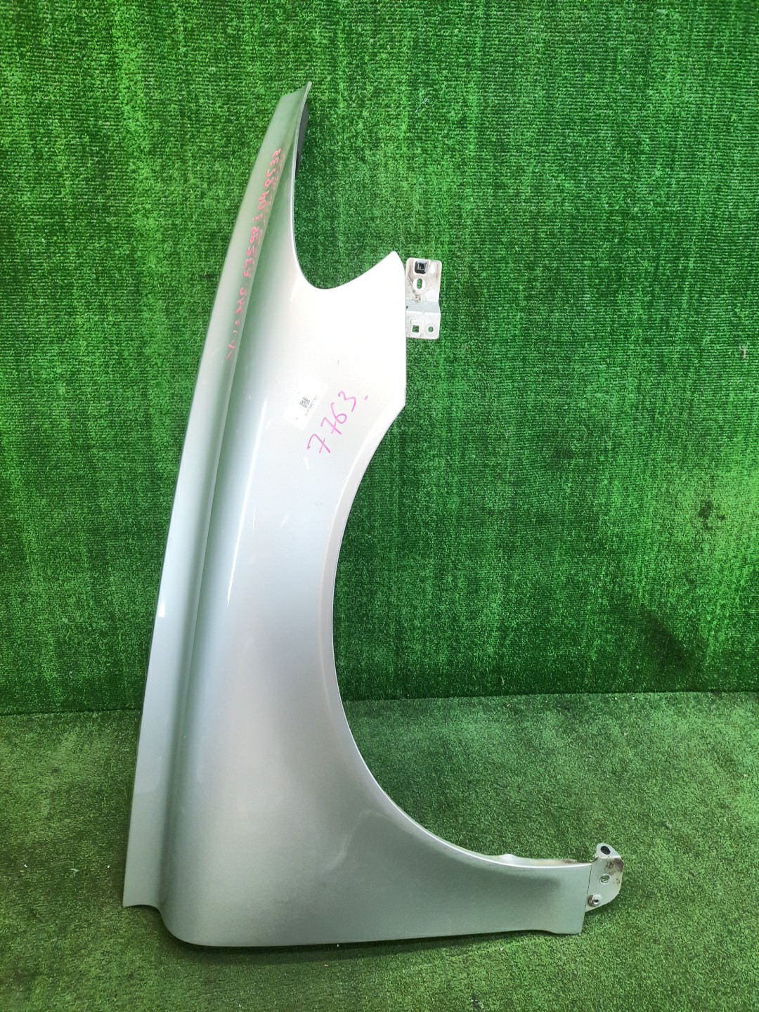 Крыло правое переднее VOLVO C70 MC67 7763 1 ракурс