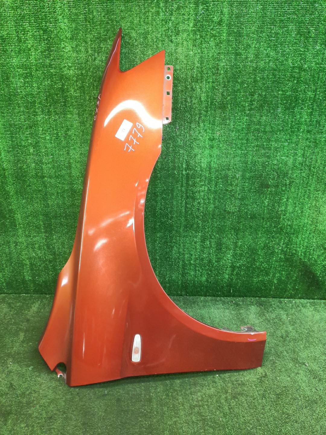 Крыло правое переднее MITSUBISHI LANCER, GALANT FORTIS CY4A, CY2A, CY3A, CY6A, CX6A, CX4A, CX3A 7779 1 ракурс