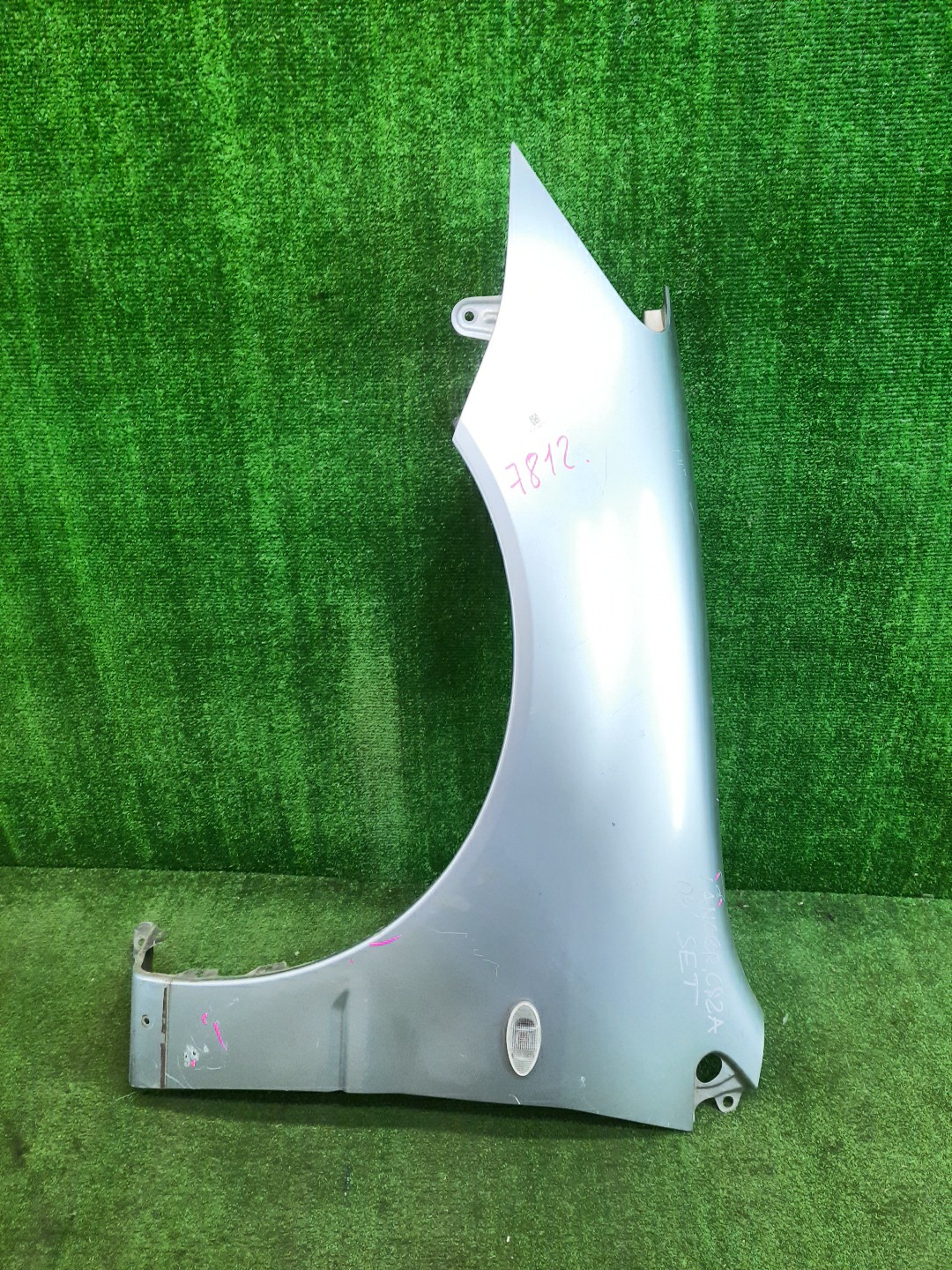 Крыло левое переднее MITSUBISHI LANCER CEDIA, LANCER CS2A, CS5W, CS5A, CS3W, CS9W, CS9A, CS1A, CS2W, CS2V, CS3A, CS6A 7812 1 ракурс