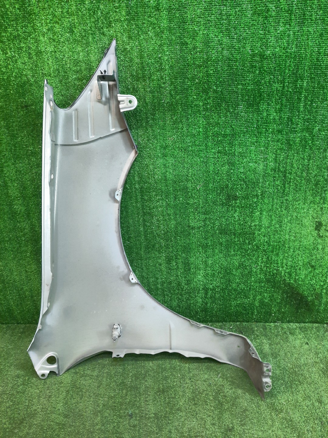Крыло левое переднее MITSUBISHI LANCER CEDIA, LANCER CS2A, CS5W, CS5A, CS3W, CS9W, CS9A, CS1A, CS2W, CS2V, CS3A, CS6A 7812 4 ракурс