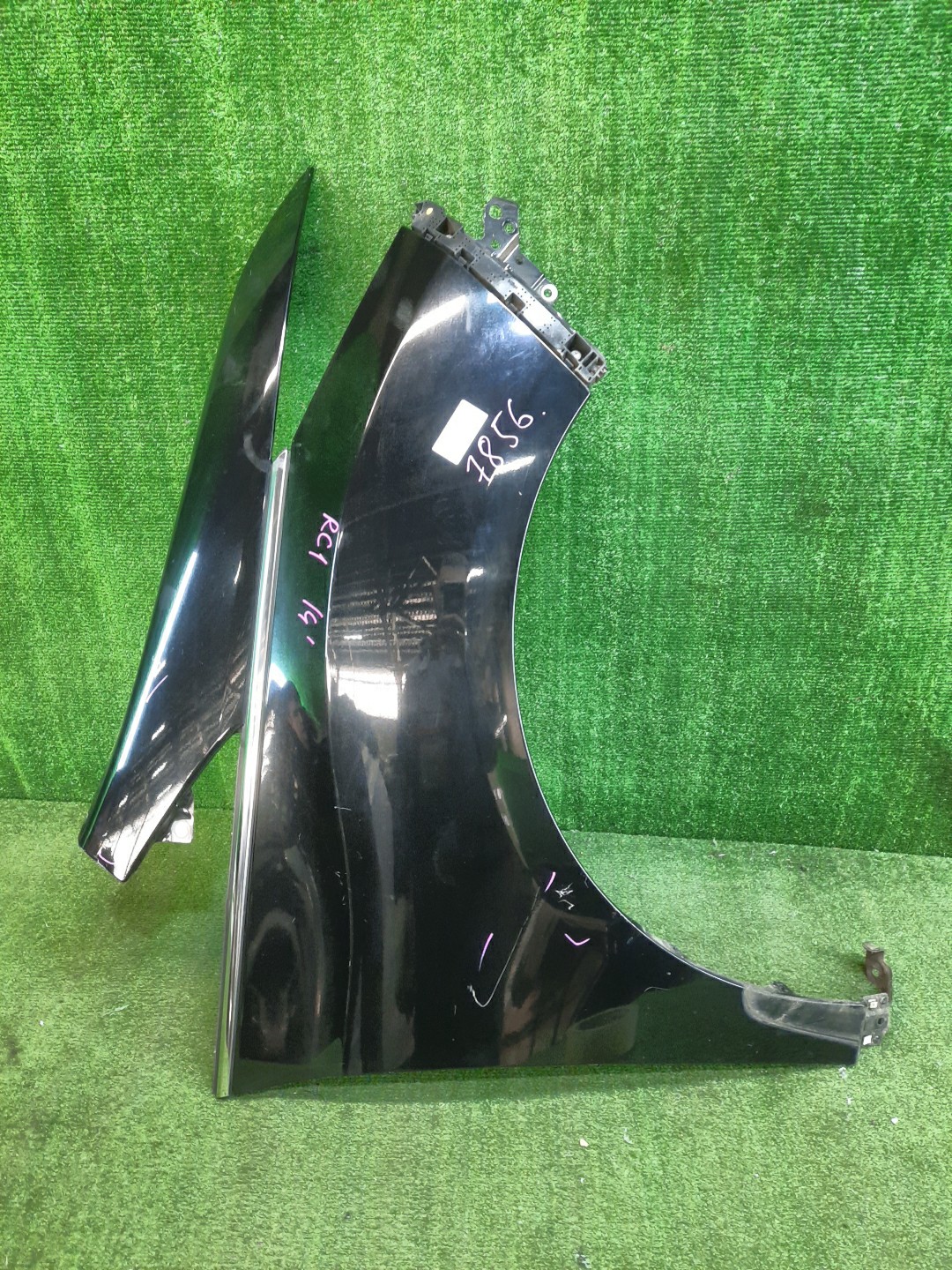 Крыло правое переднее HONDA ODYSSEY RC1 7856 1 ракурс