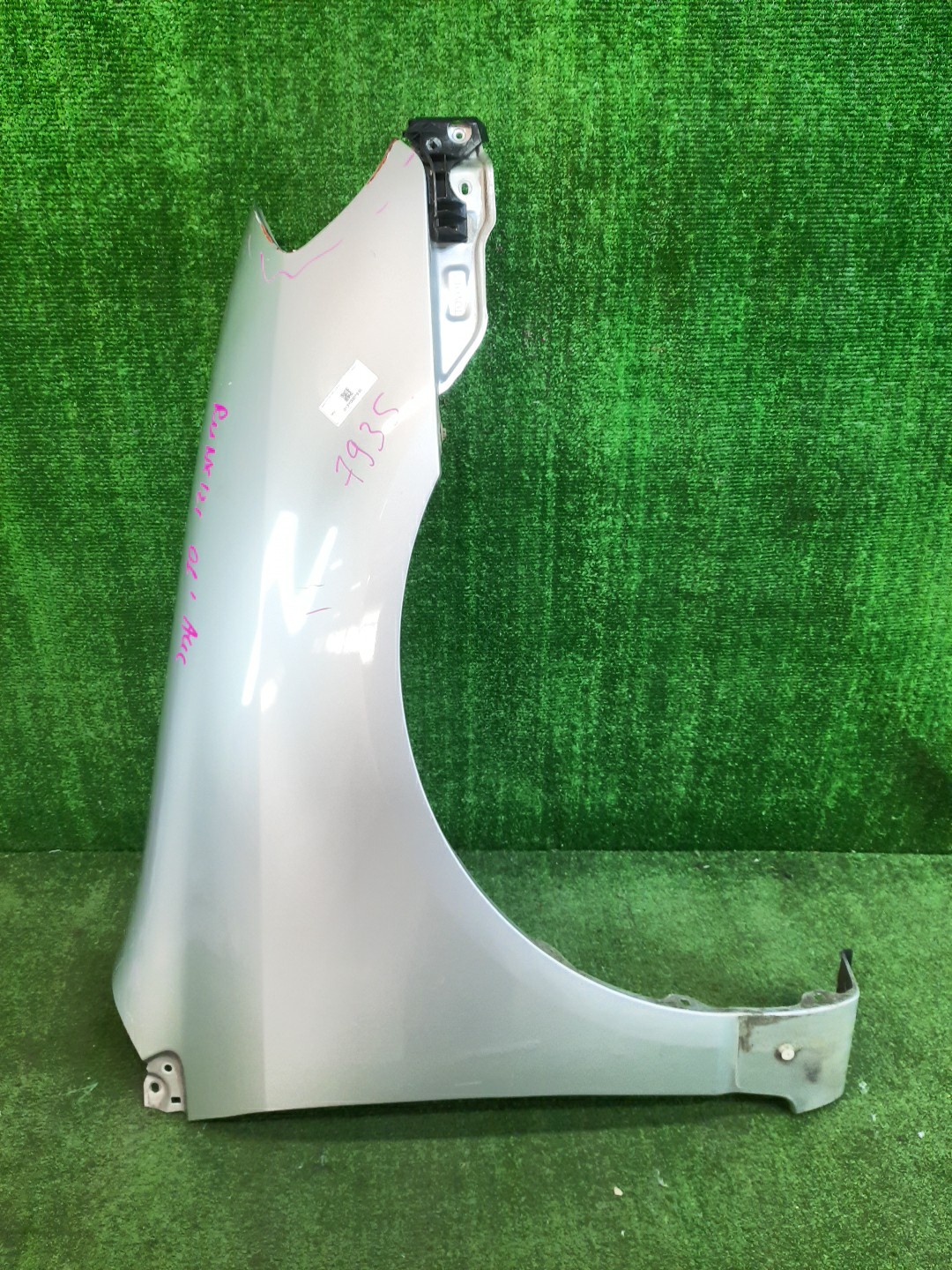 Крыло правое переднее TOYOTA COROLLA RUNX NZE121 7935 1 ракурс