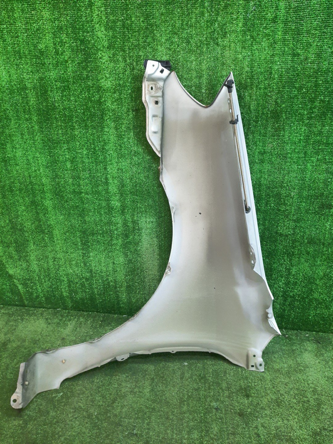 Крыло правое переднее TOYOTA COROLLA RUNX NZE121 7935 4 ракурс