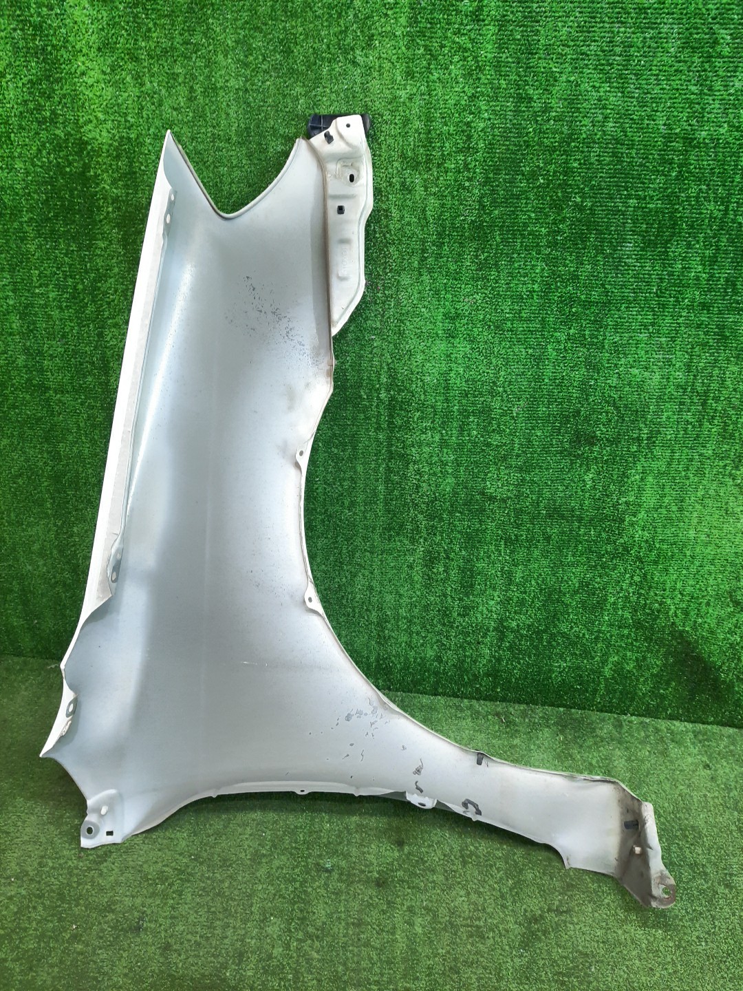 Крыло левое переднее TOYOTA COROLLA RUNX NZE121 8019 4 ракурс