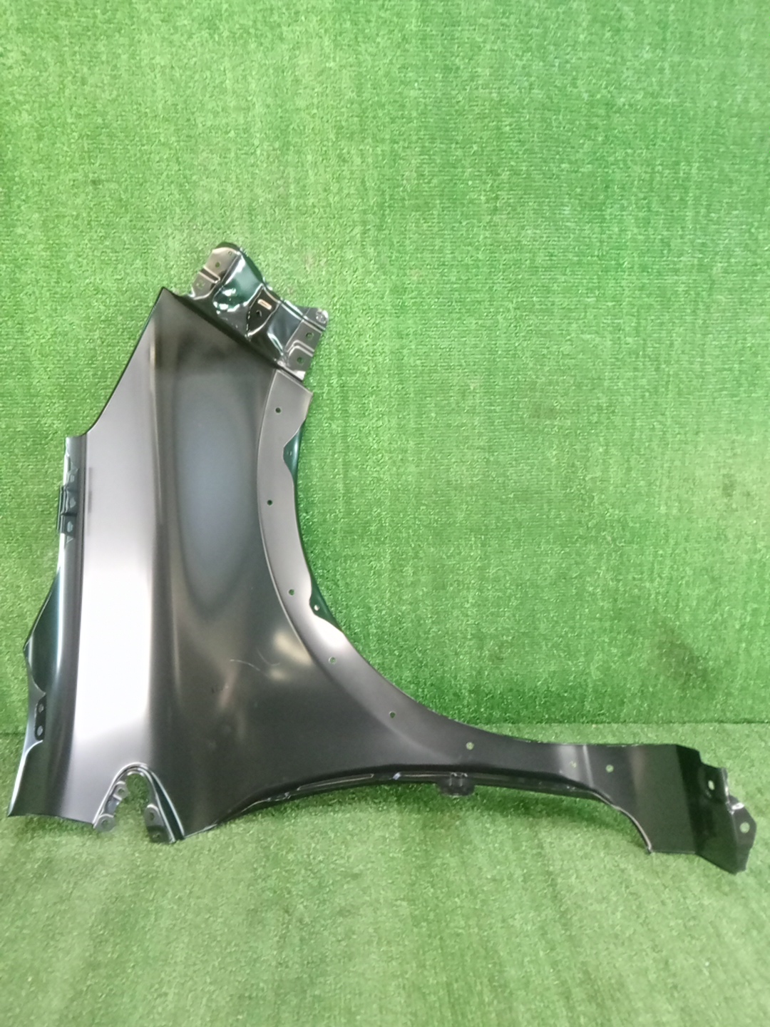 Крыло левое переднее TOYOTA AQUA NHP10 53812-52540 2 ракурс