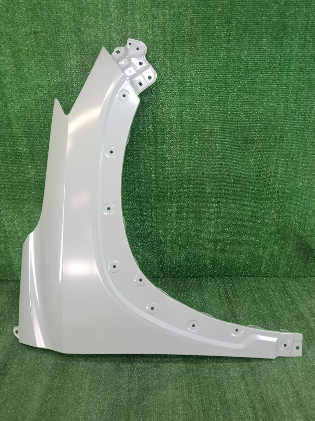 Крыло правое переднее TOYOTA COROLLA CROSS MXGA10 53801-16470 1 ракурс