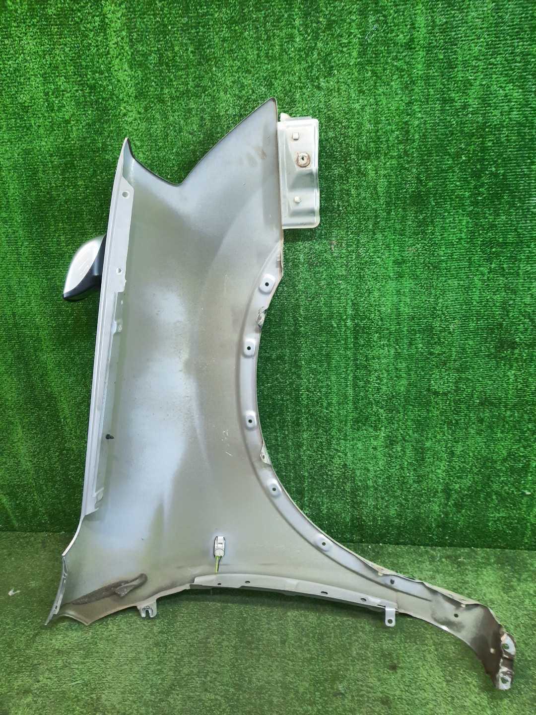 Крыло левое переднее NISSAN DUALIS J10, KNJ10, KJ10, NJ10 8111 4 ракурс