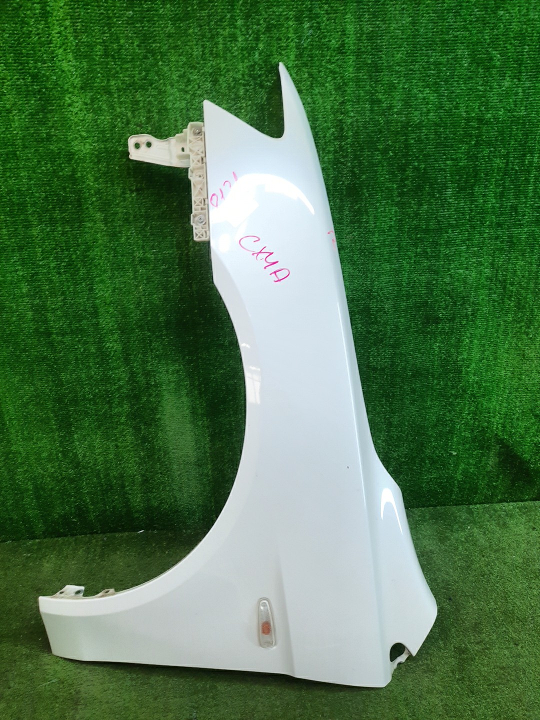 Крыло левое переднее MITSUBISHI LANCER, GALANT FORTIS CY4A, CY2A, CY3A, CY6A, CX6A, CX4A, CX3A 8131 1 ракурс