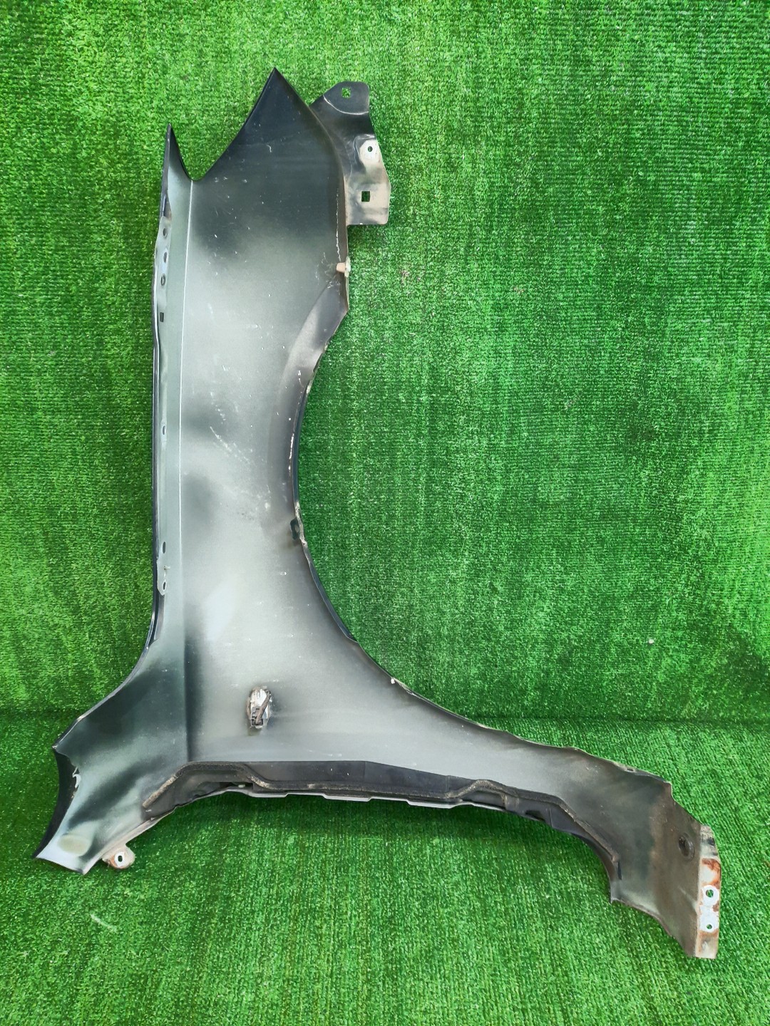 Крыло левое переднее MAZDA AXELA, MAZDA 3, 3 BK5P, BK3P, BKEP, BK WAGON 4 ракурс