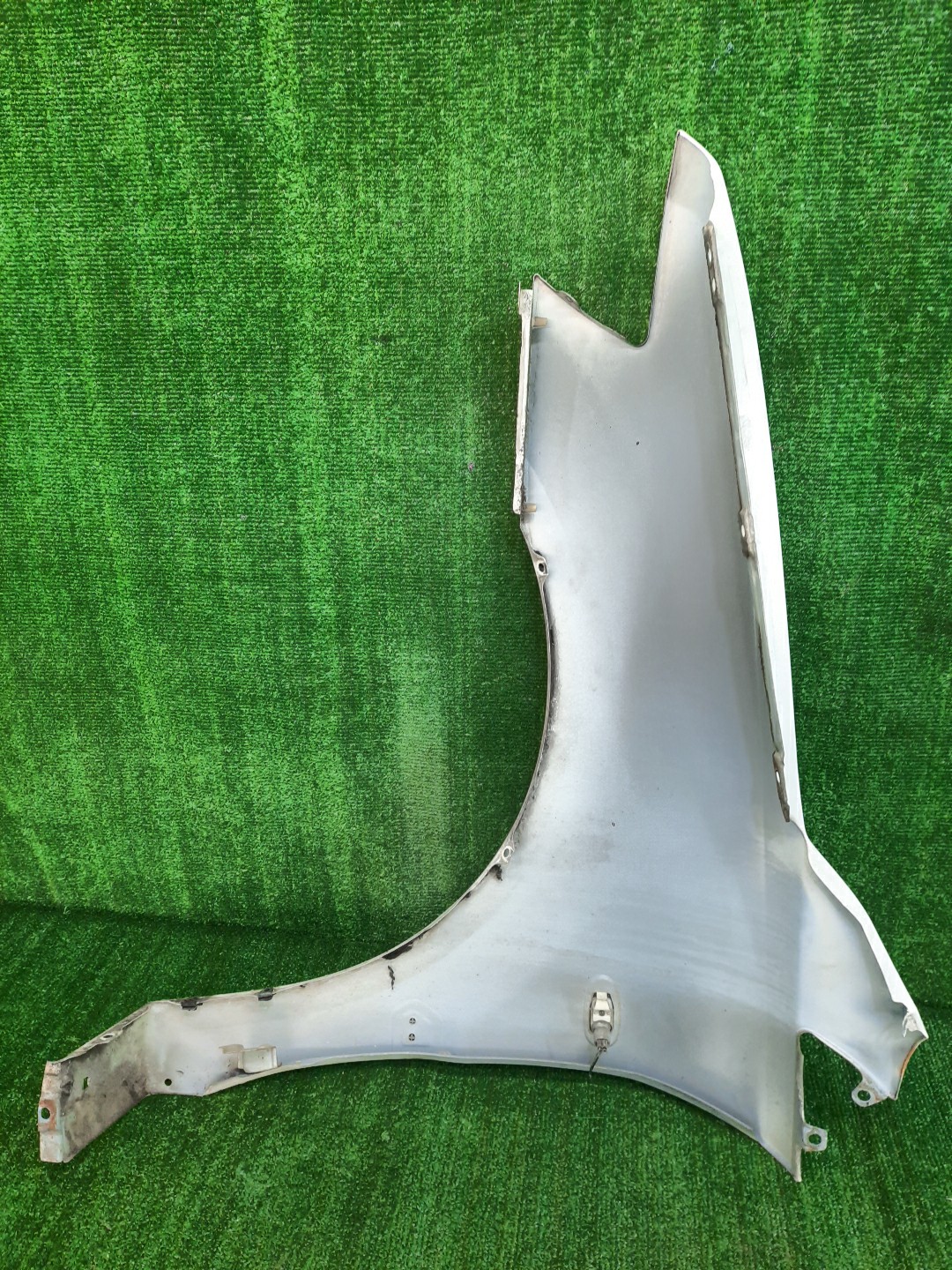 Крыло правое переднее MITSUBISHI CHARIOT GRANDIS, CHARIOT N84W, N94W, N96W, N86W 8255 3 ракурс