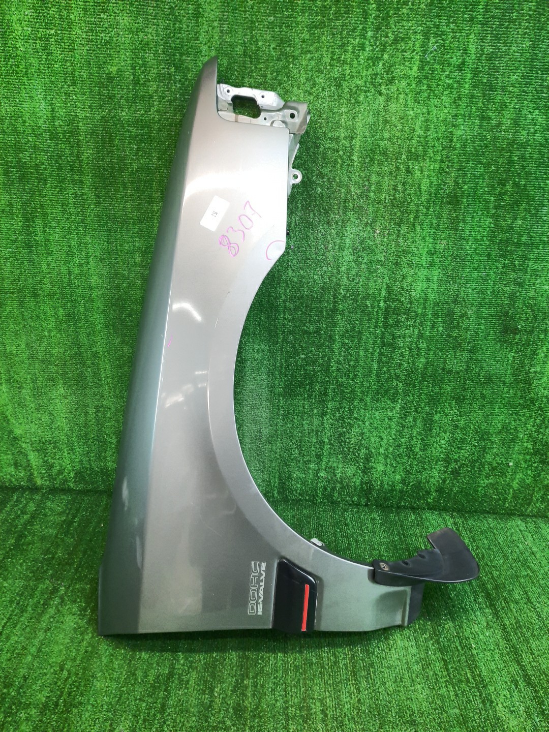 Крыло правое переднее MAZDA FAMILIA BG5P 8307 1 ракурс
