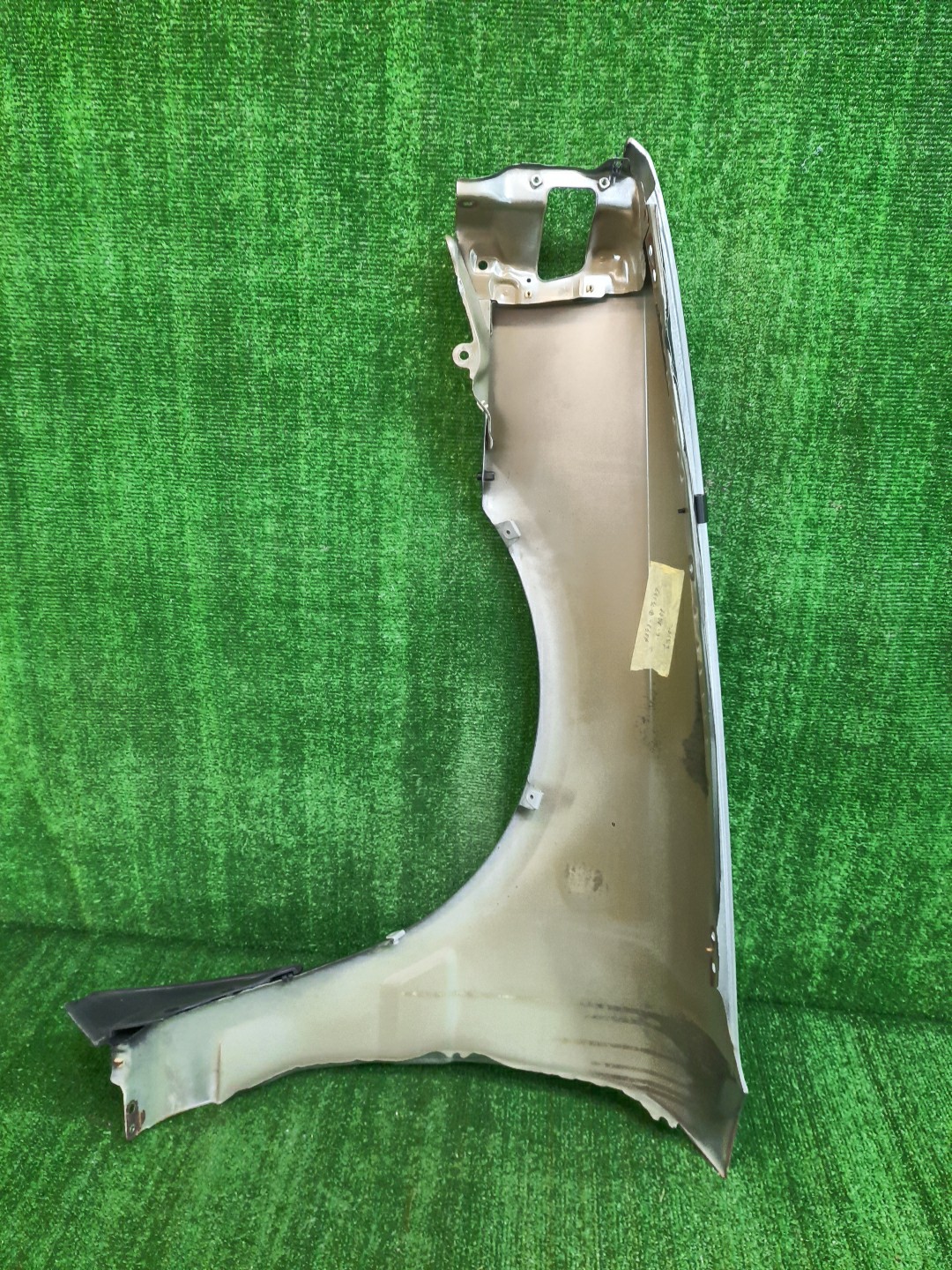 Крыло правое переднее MAZDA FAMILIA BG5P 8307 4 ракурс