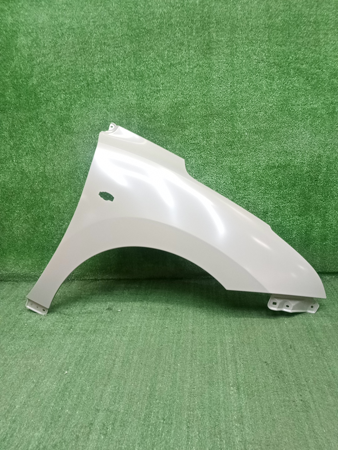 Крыло правое переднее SUZUKI BALENO WB42S 57611-M68P10 1 ракурс