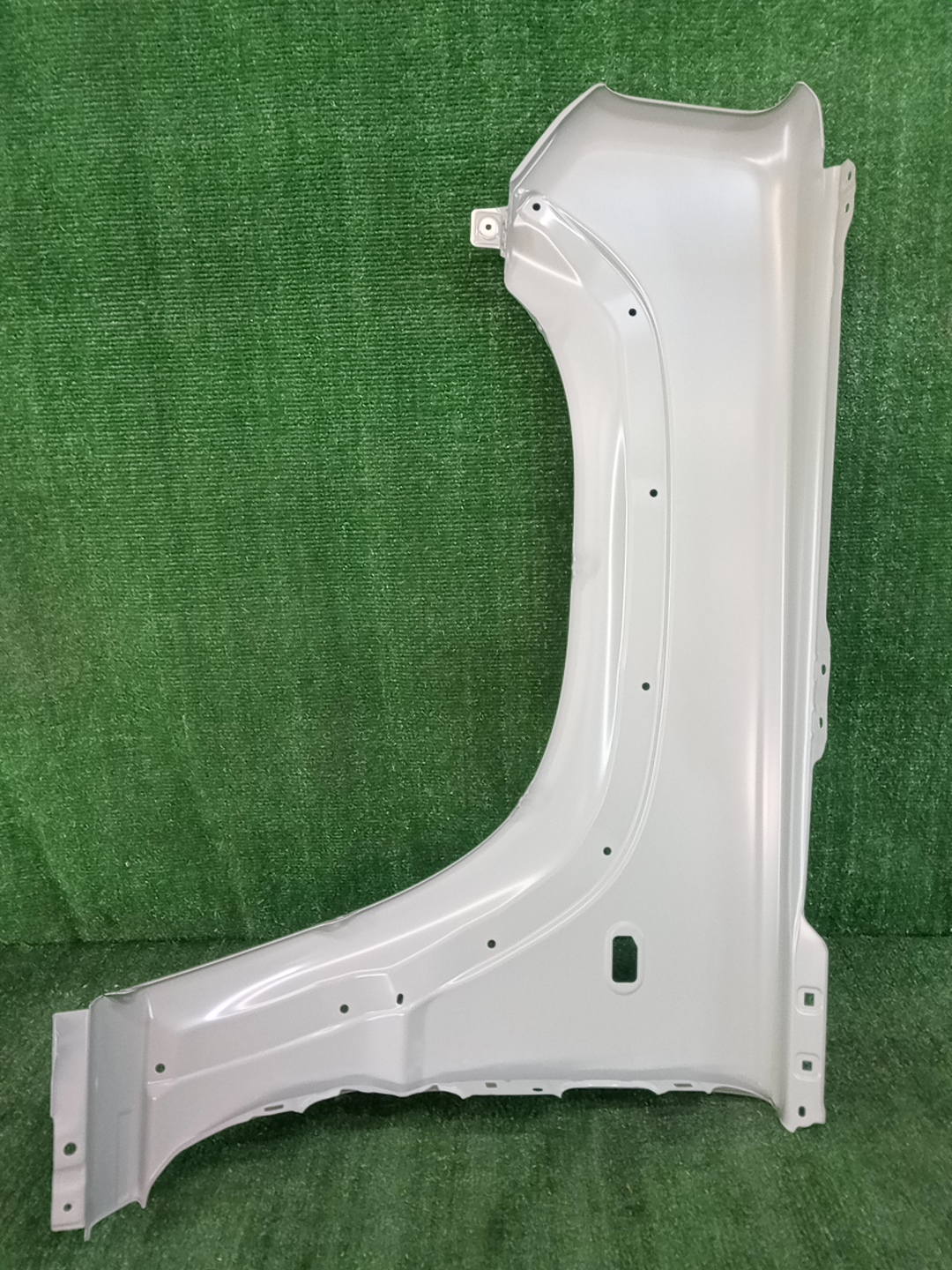 Крыло правое переднее SUZUKI JIMNY SIERRA JB74W 58611-M78R00 2 ракурс