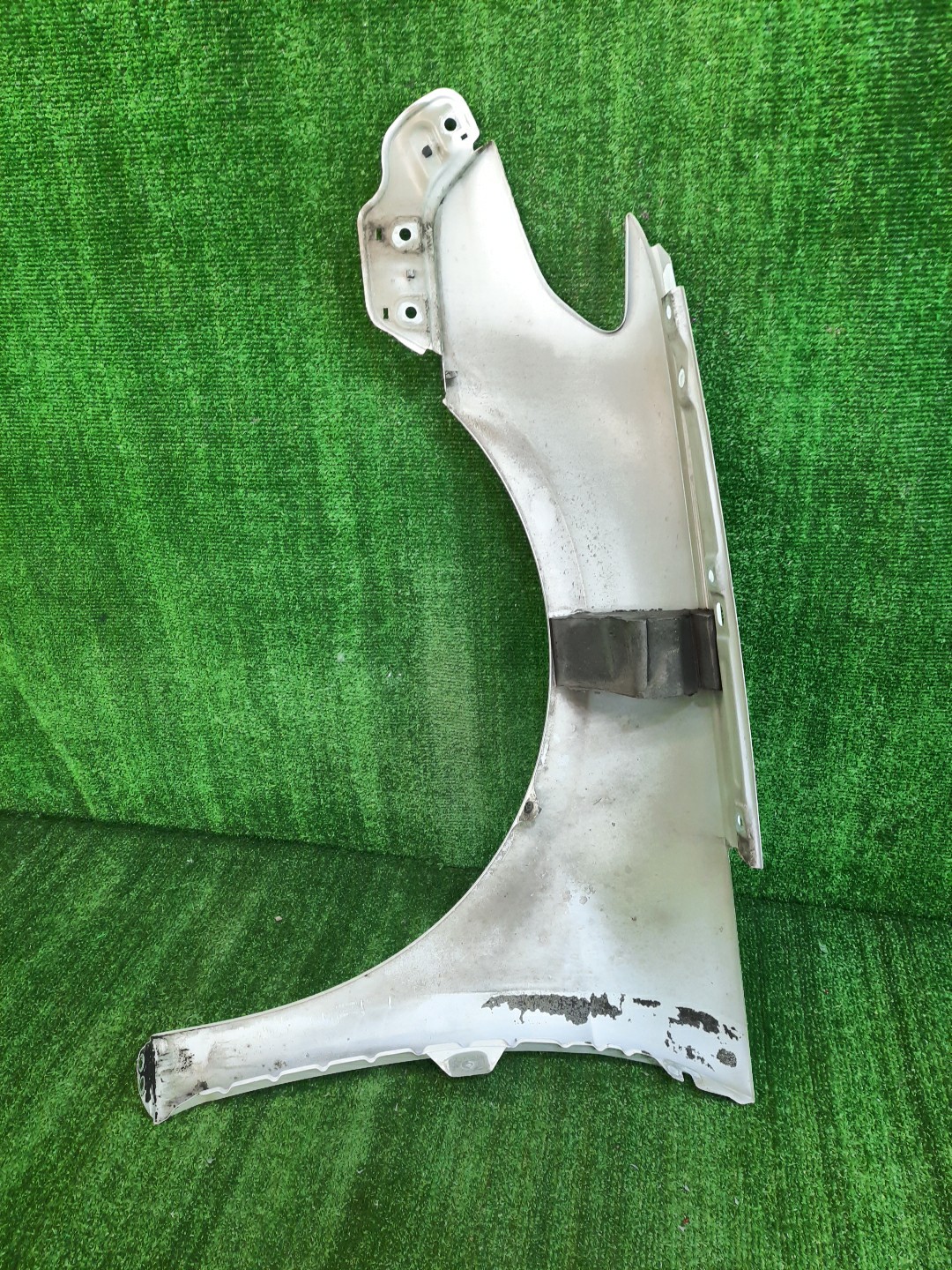 Крыло правое переднее VOLKSWAGEN PASSAT CC 358 8431 3 ракурс