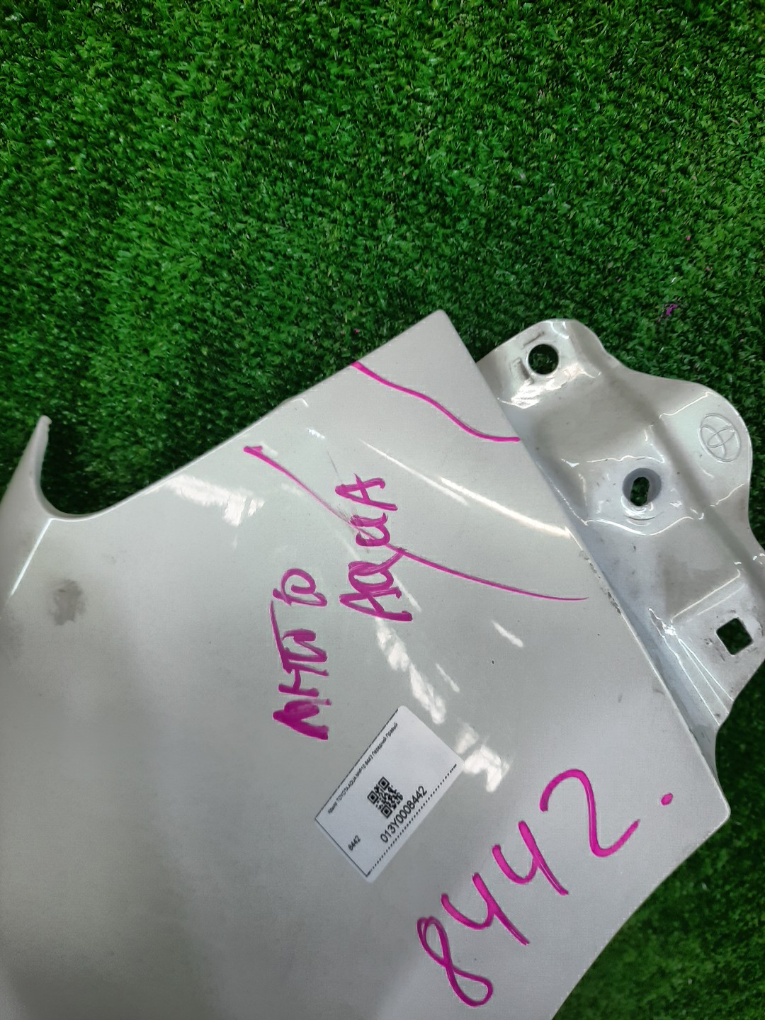 Крыло правое переднее TOYOTA AQUA NHP10 8442 3 ракурс