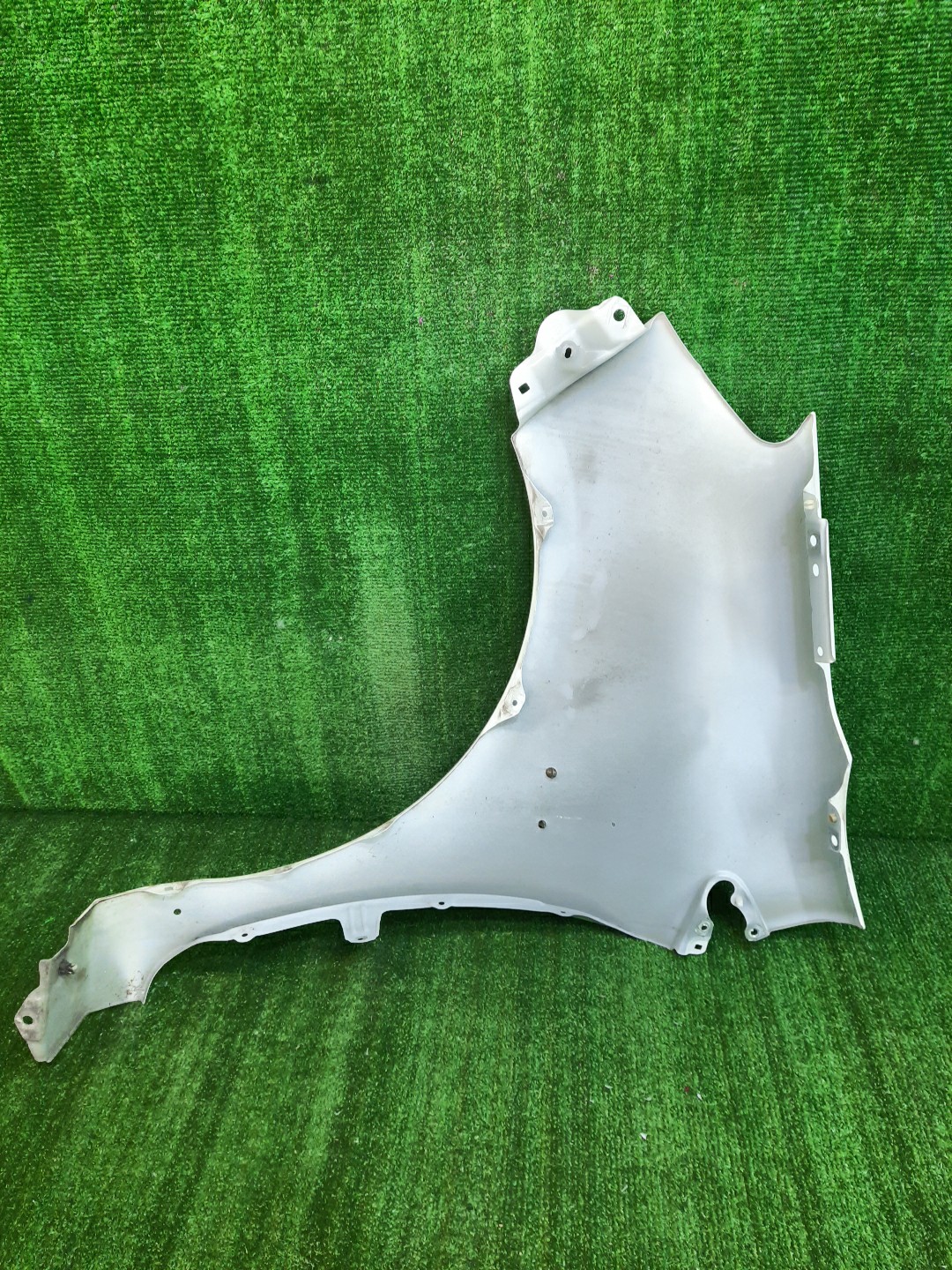 Крыло правое переднее TOYOTA AQUA NHP10 8442 4 ракурс