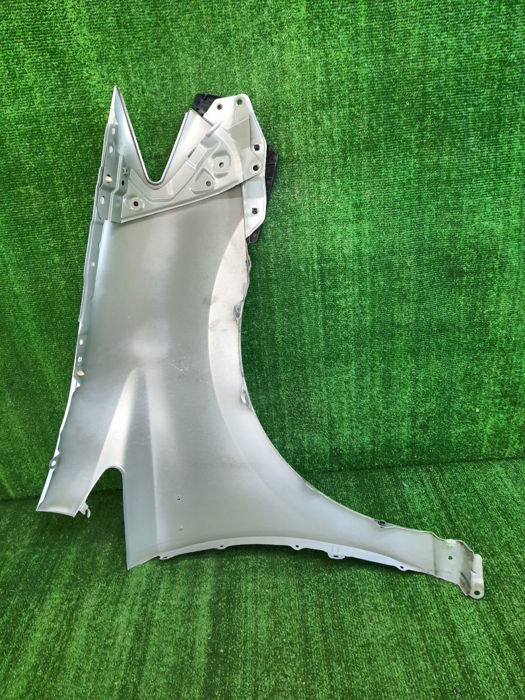 Крыло левое переднее TOYOTA SAI AZK10 8449 4 ракурс
