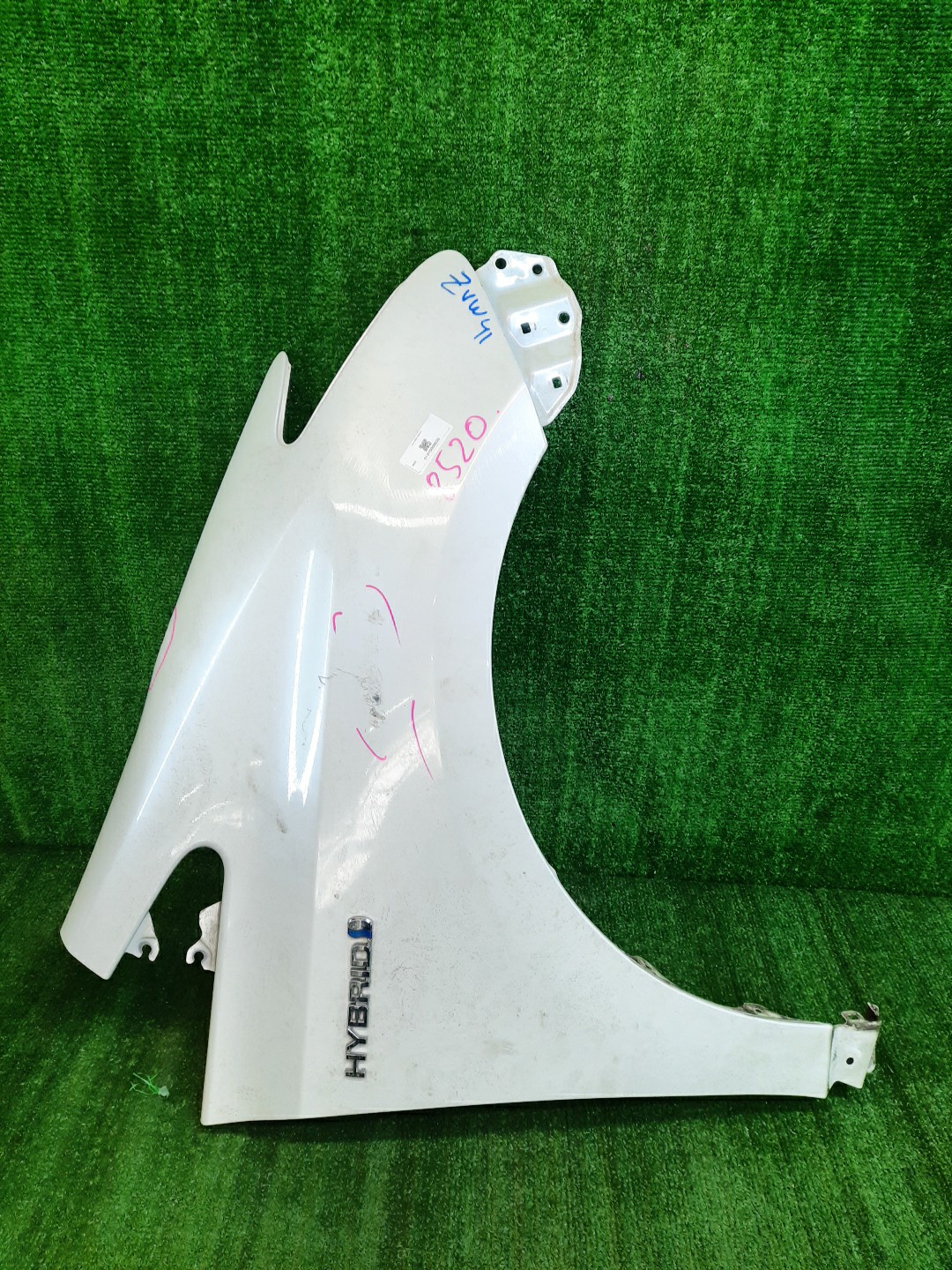 Крыло правое переднее TOYOTA PRIUS ALPHA ZVW41W, ZVW40W 8520 1 ракурс