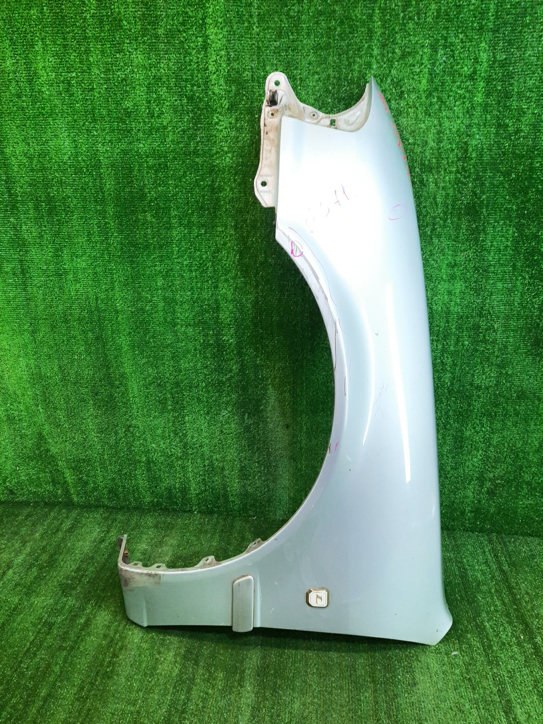 Крыло левое переднее TOYOTA SPRINTER AE111, AE114, AE110, EE111, CE110, CE114 8571 1 ракурс