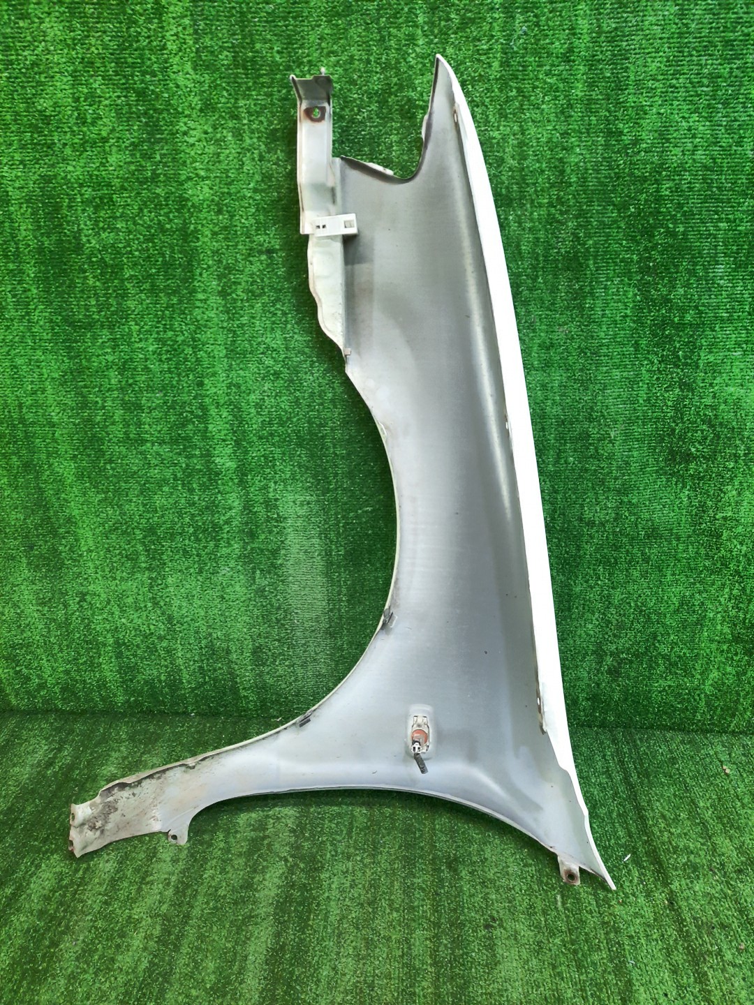 Крыло правое переднее NISSAN PRIMERA P11, WP11, QP11, HP11, HNP11, WQP11, WHP11, WHNP11 8607 3 ракурс