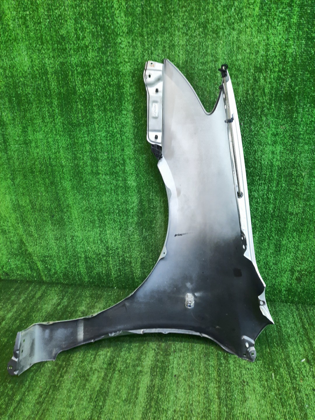 Крыло правое переднее TOYOTA ALLEX NZE121 8621 3 ракурс