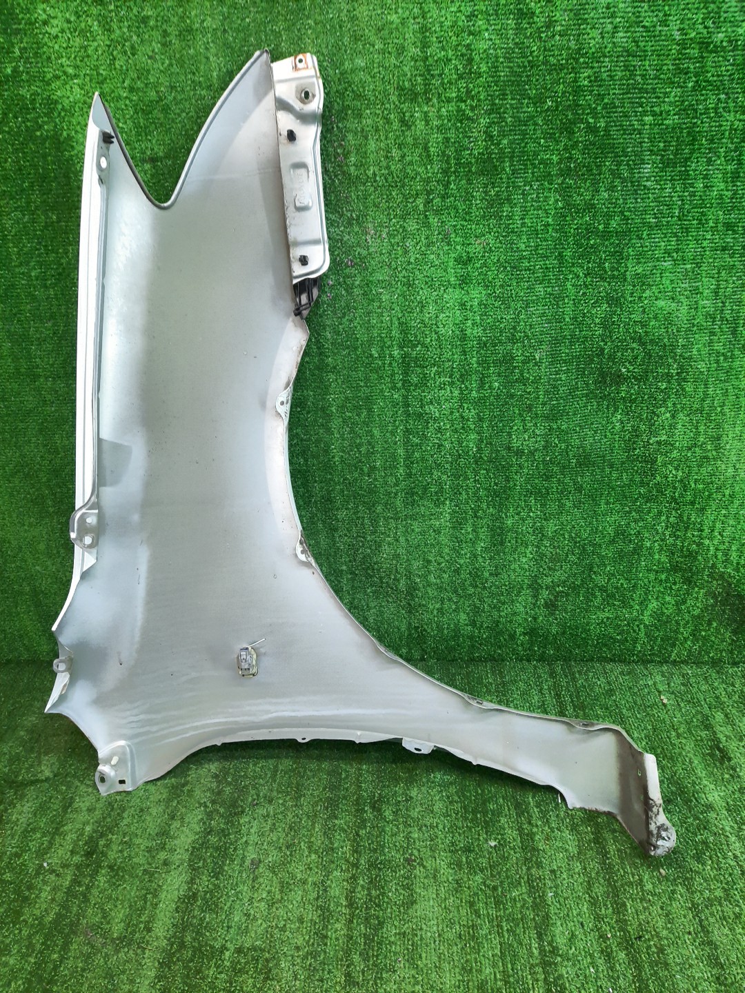 Крыло левое переднее TOYOTA ALLEX NZE121 8643 4 ракурс