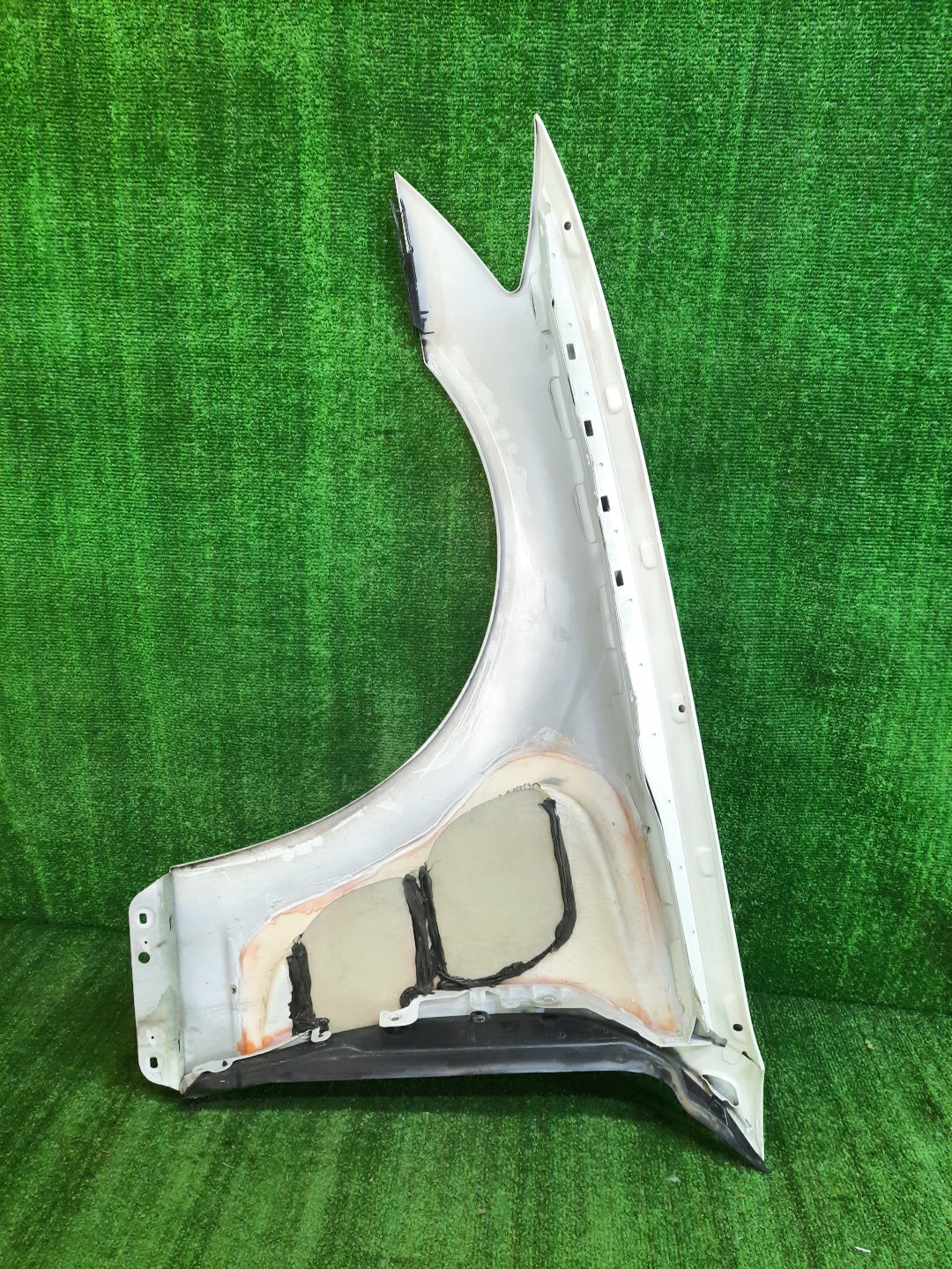Крыло правое переднее MERCEDES-BENZ E-Class W211 8659 3 ракурс