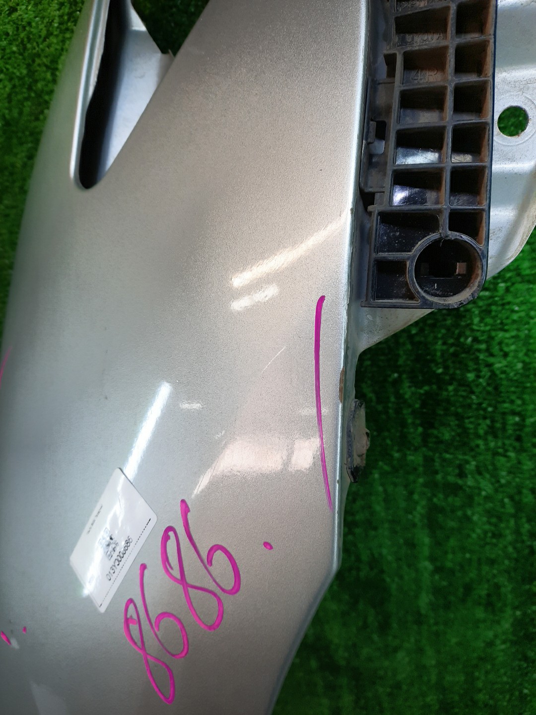 Крыло правое переднее TOYOTA CAMRY, ALTIS AHV40, GSV40, ACV40, ACV45, ACV40N, ACV45N 8686 3 ракурс