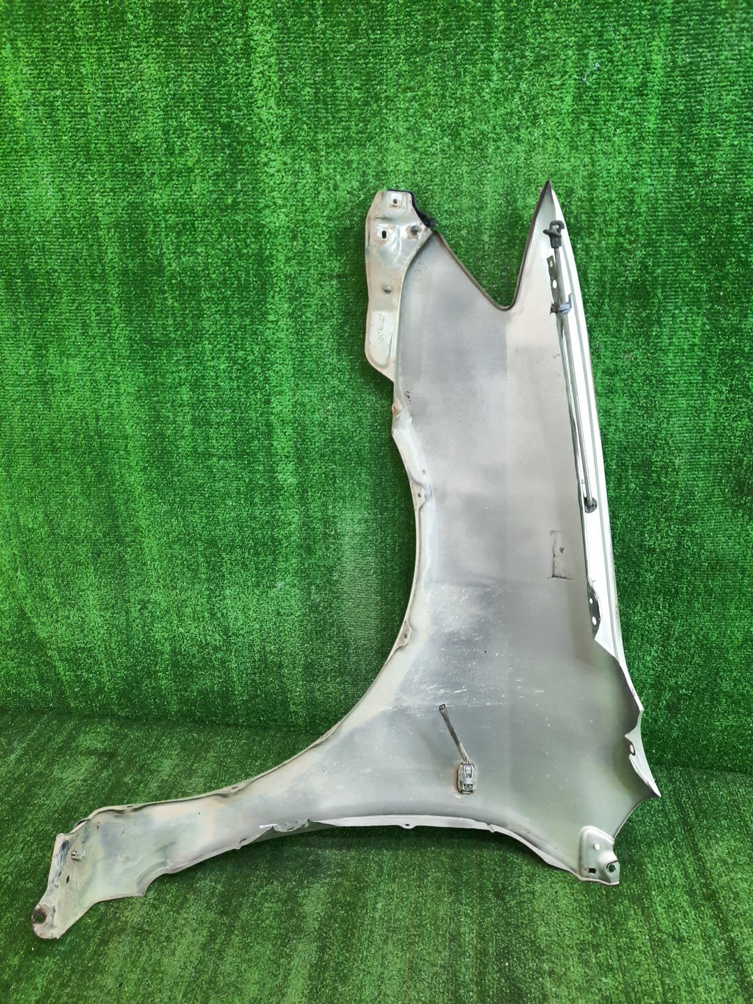Крыло правое переднее TOYOTA COROLLA NZE121 8703 4 ракурс