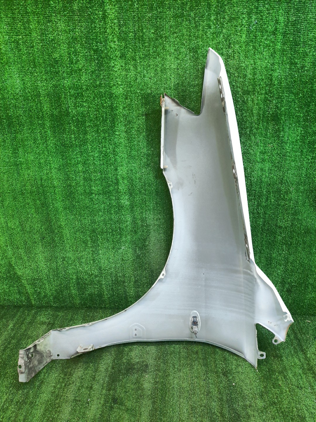 Крыло правое переднее MITSUBISHI CHARIOT GRANDIS, CHARIOT N84W, N94W, N96W, N86W 8809 5 ракурс