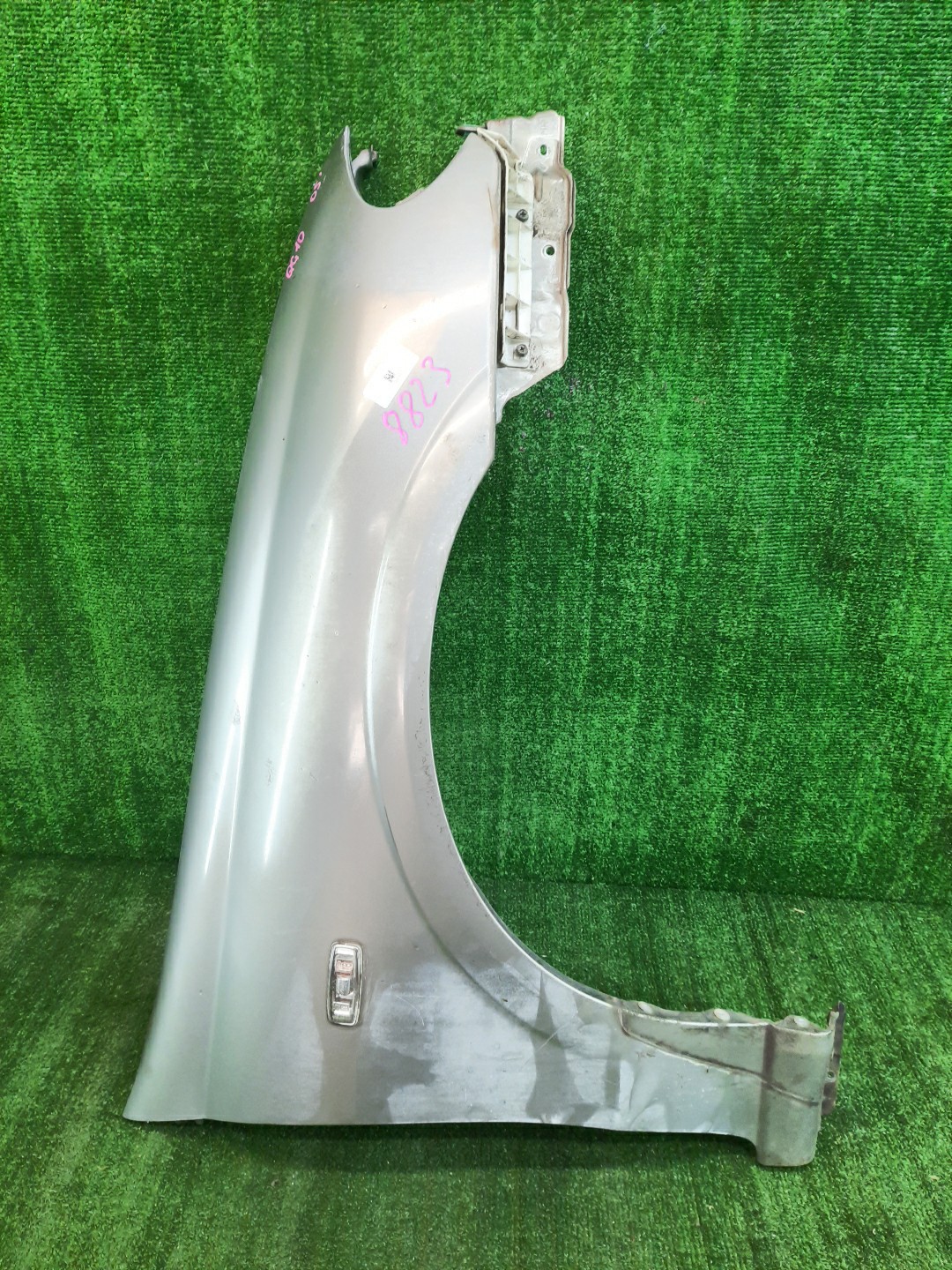 Крыло правое переднее NISSAN BLUEBIRD SYLPHY G10, QG10, FG10, TG10, QNG10 8823 1 ракурс