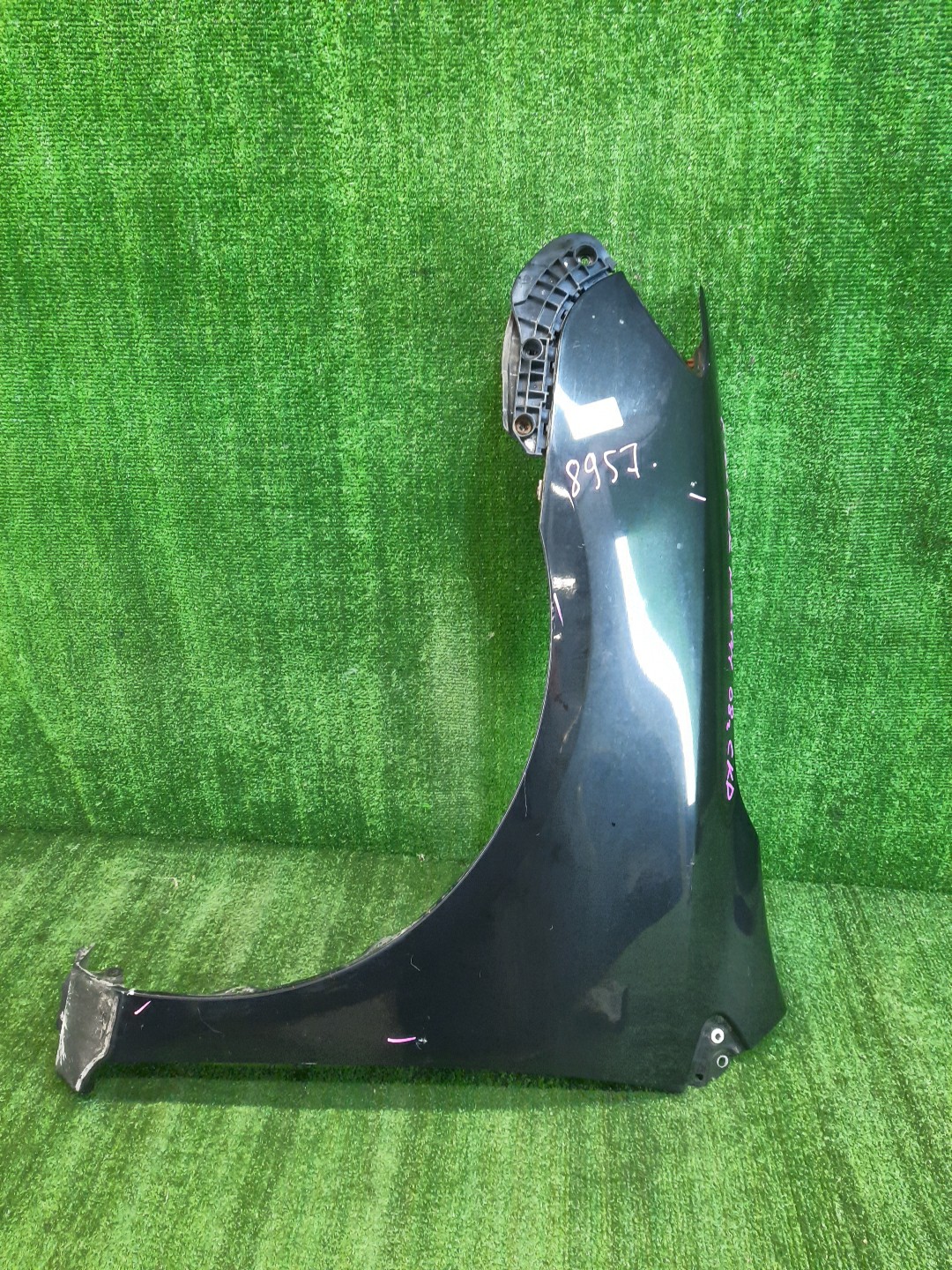 Крыло левое переднее TOYOTA COROLLA FIELDER, COROLLA  AXIO ZRE144G, ZRE142G, NZE144G, NZE141G, NZE141, NZE144, ZRE142, ZRE144 8957 1 ракурс