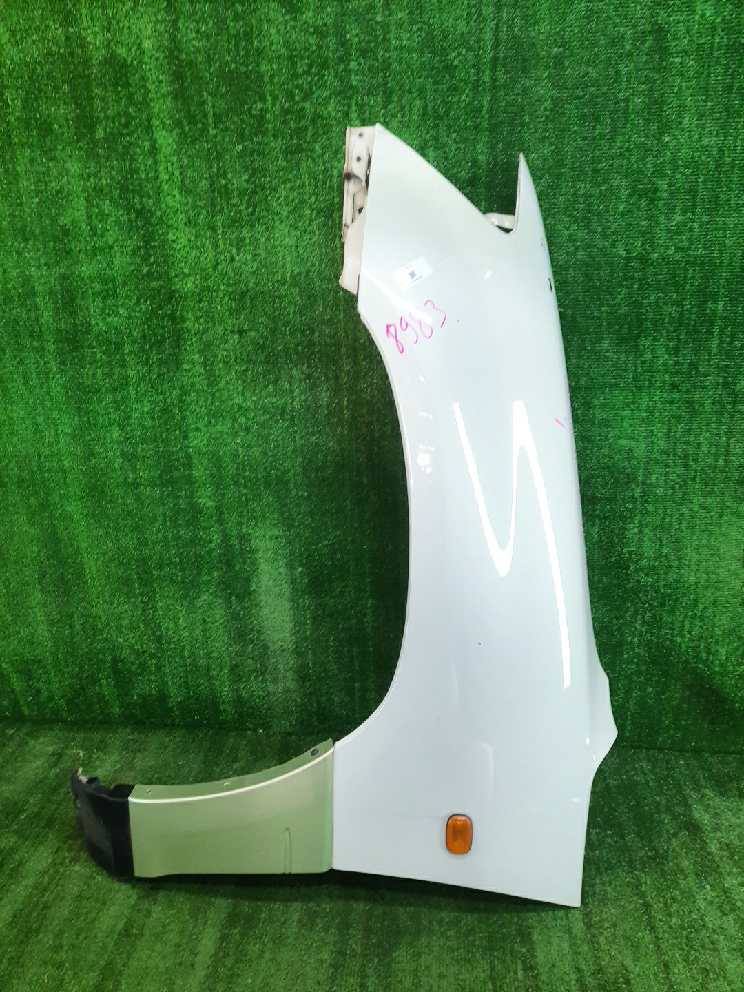 Крыло левое переднее TOYOTA HARRIER MCU15W, MCU10W, SXU15W, SXU10W, ACU10W, ACU15W 8983 1 ракурс Крыло левое переднее TOYOTA HARRIER MCU15W, MCU10W, SXU15W, SXU10W, ACU10W, ACU15W 8983 1 ракурс
