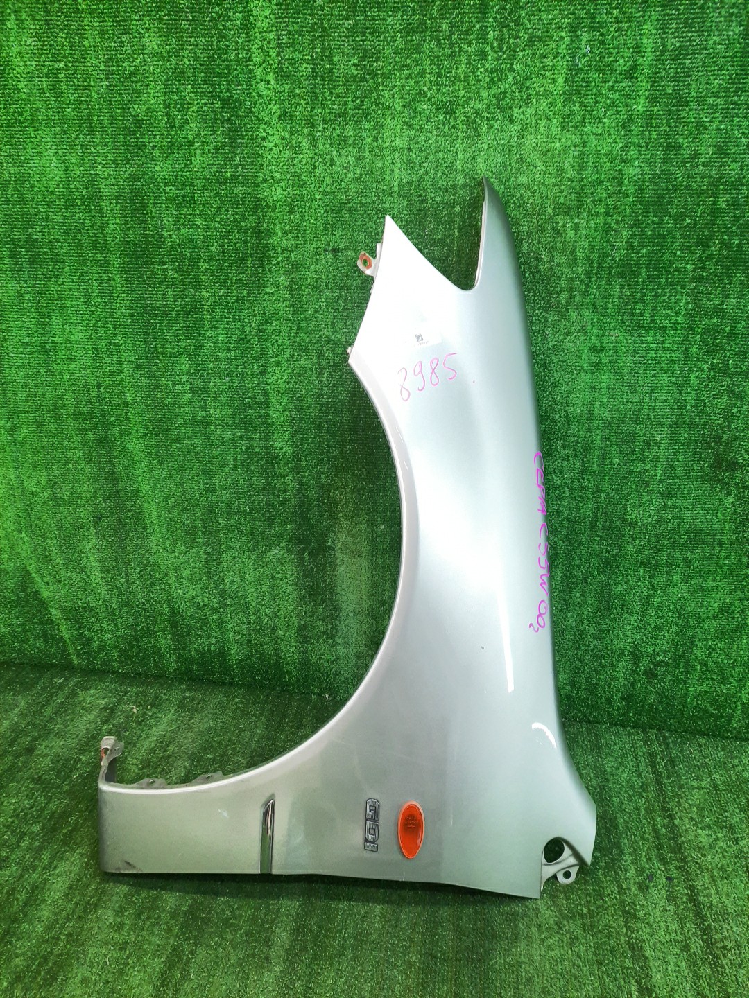 Крыло левое переднее MITSUBISHI LANCER CEDIA, LANCER CS2A, CS5W, CS5A, CS3W, CS9W, CS9A, CS1A, CS2W, CS2V, CS3A, CS6A 8985 1 ракурс
