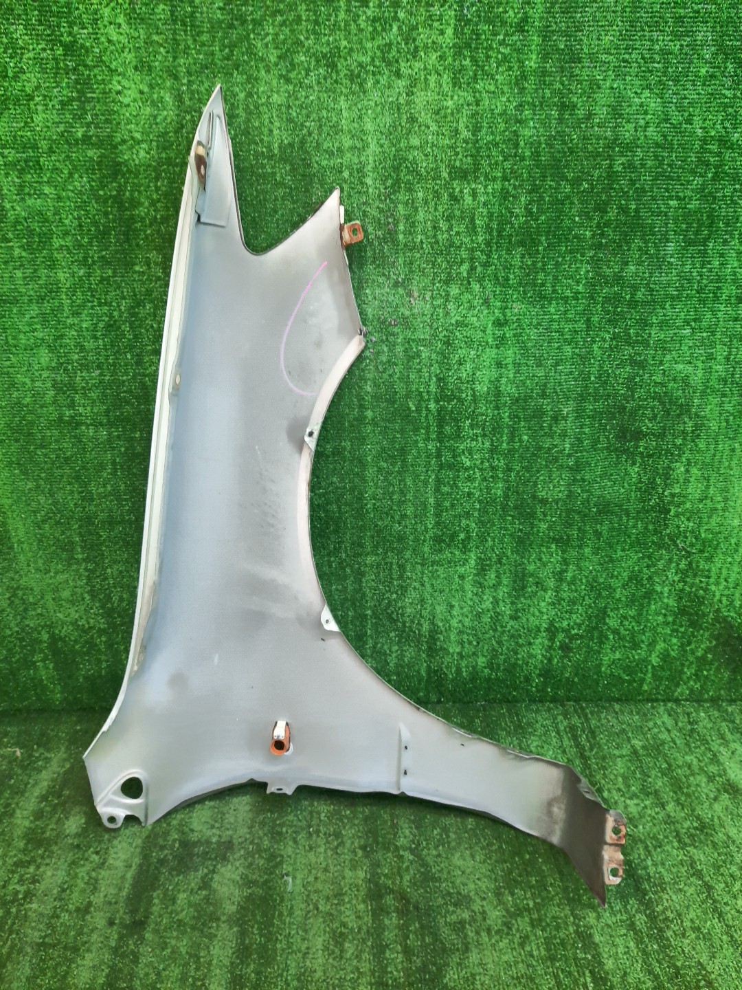 Крыло левое переднее MITSUBISHI LANCER CEDIA, LANCER CS2A, CS5W, CS5A, CS3W, CS9W, CS9A, CS1A, CS2W, CS2V, CS3A, CS6A 8985 3 ракурс
