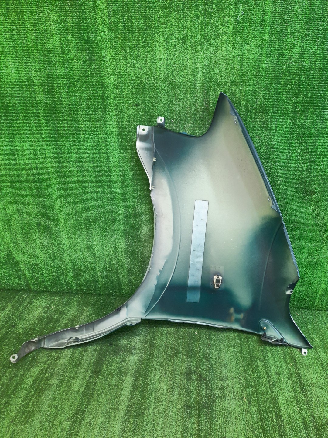 Крыло правое переднее NISSAN LARGO W30 9025 4 ракурс