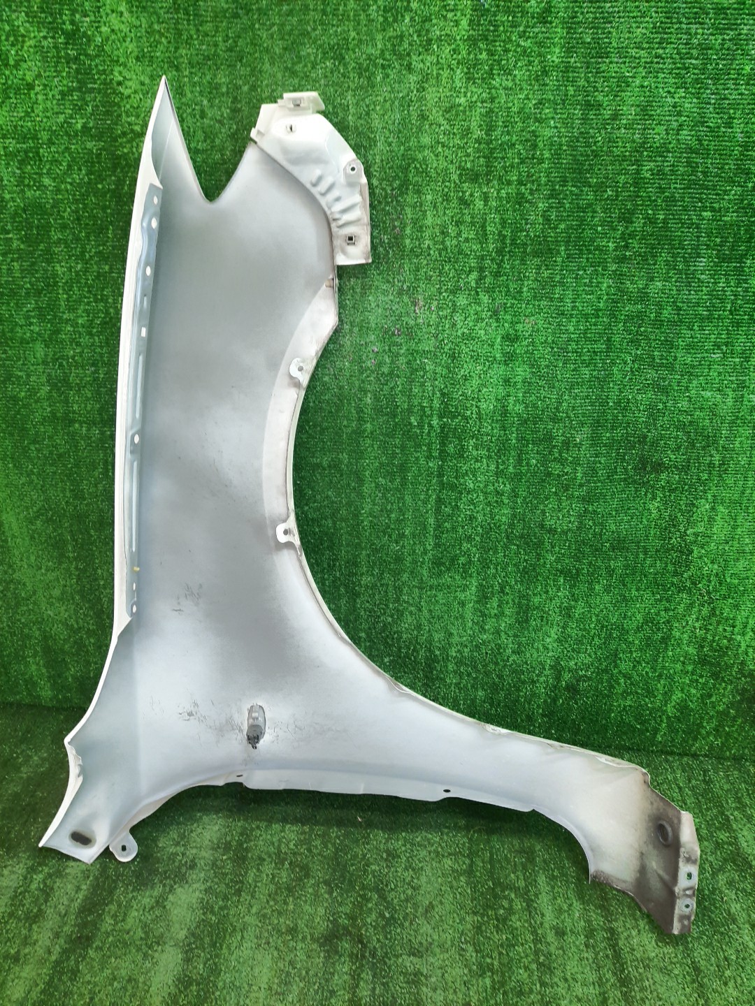Крыло левое переднее MAZDA AXELA, MAZDA 3, 3 BK5P, BK3P, BKEP, BK SEDAN 3 ракурс