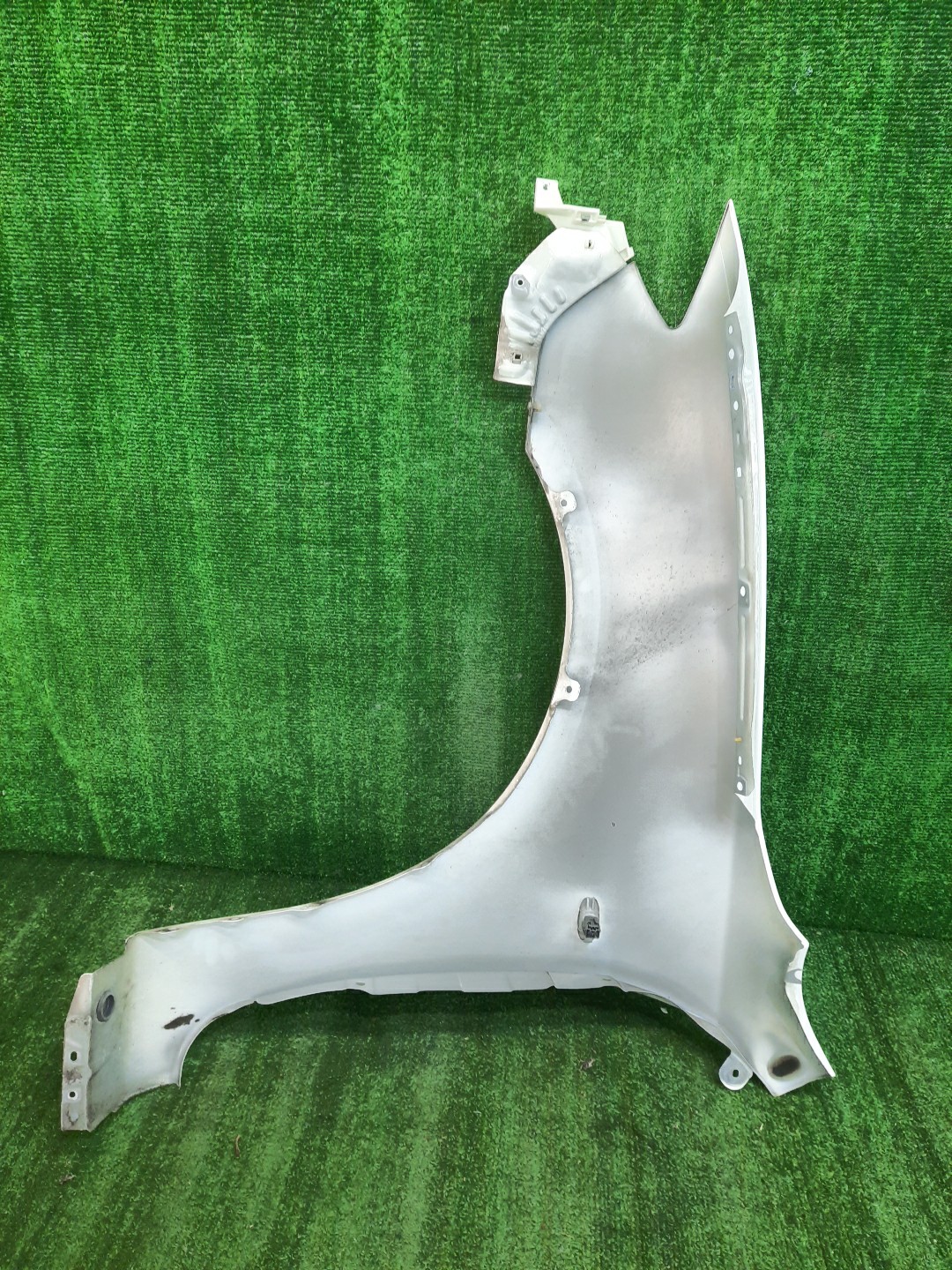 Крыло правое переднее MAZDA AXELA, MAZDA 3, 3 BK5P, BK3P, BKEP, BK SEDAN 3 ракурс