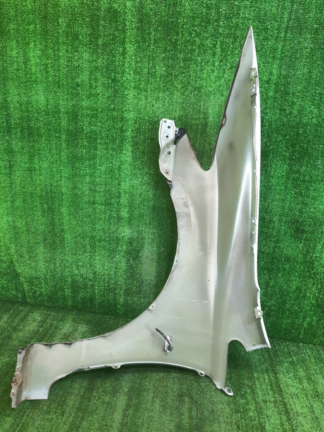 Крыло правое переднее HONDA CIVIC FD2, FD1, FD3 9096 4 ракурс