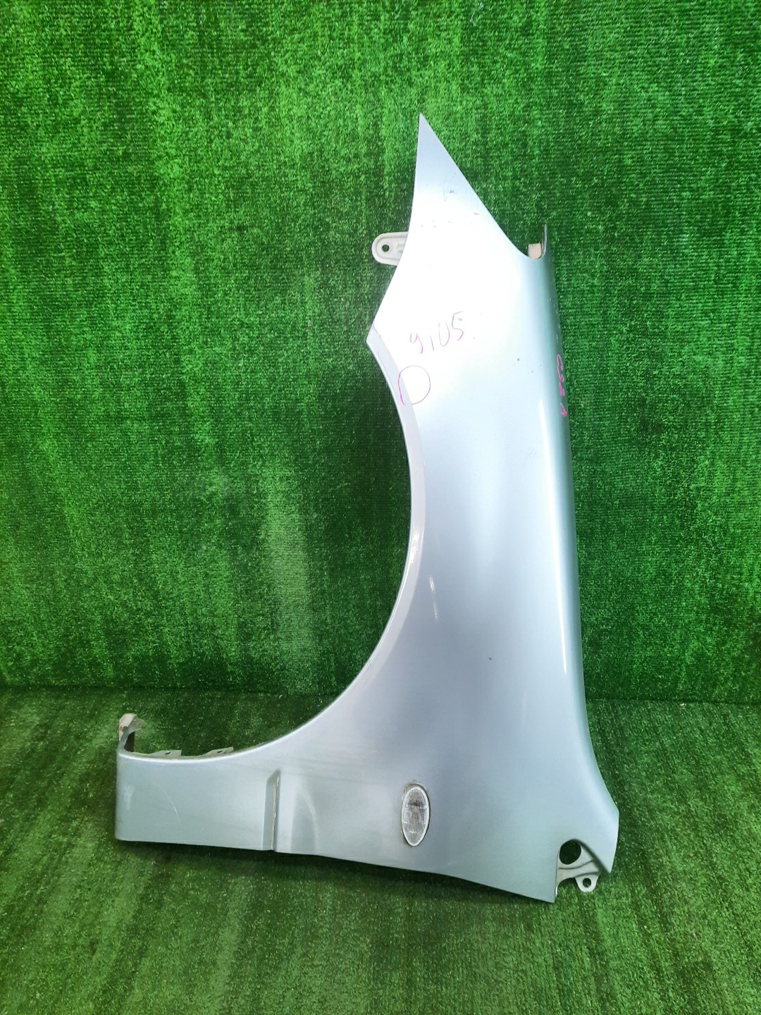 Крыло левое переднее MITSUBISHI LANCER CEDIA, LANCER CS2A, CS5W, CS5A, CS3W, CS9W, CS9A, CS1A, CS2W, CS2V, CS3A, CS6A 9105 1 ракурс
