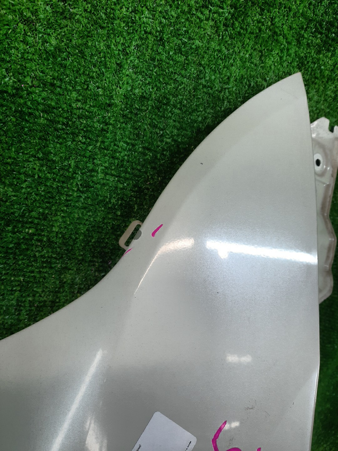 Крыло правое переднее NISSAN TEANA TNJ32, PJ32, J32 9115 4 ракурс Крыло правое переднее NISSAN TEANA TNJ32, PJ32, J32 9115 4 ракурс