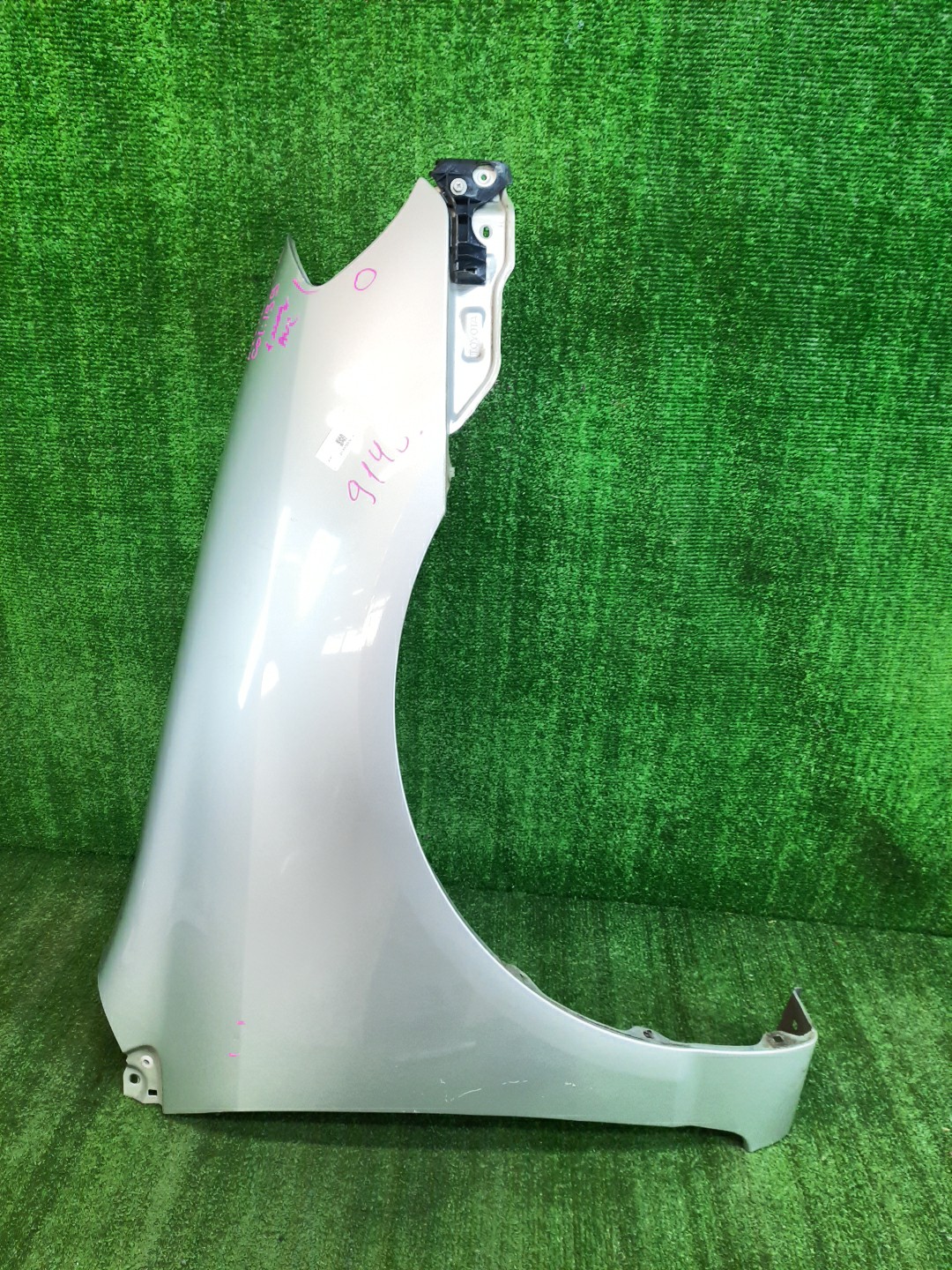 Крыло правое переднее TOYOTA COROLLA NZE121 9145 1 ракурс