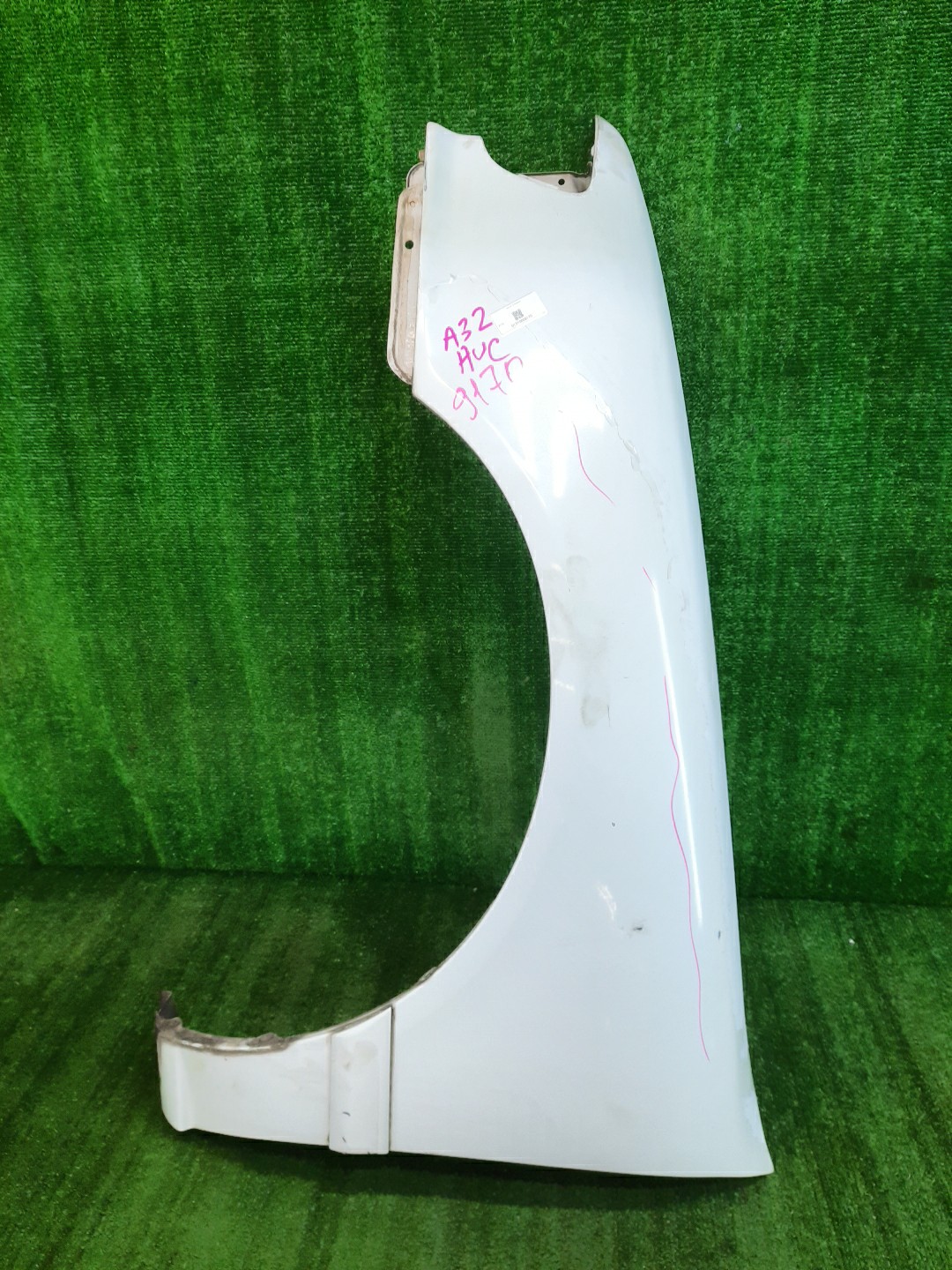 Крыло левое переднее NISSAN CEFIRO A32 9170 1 ракурс