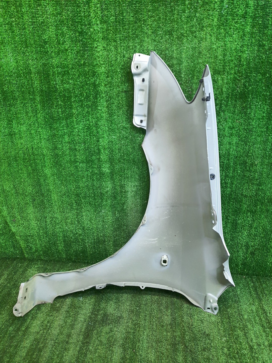 Крыло правое переднее TOYOTA ALLEX NZE121 9216 5 ракурс