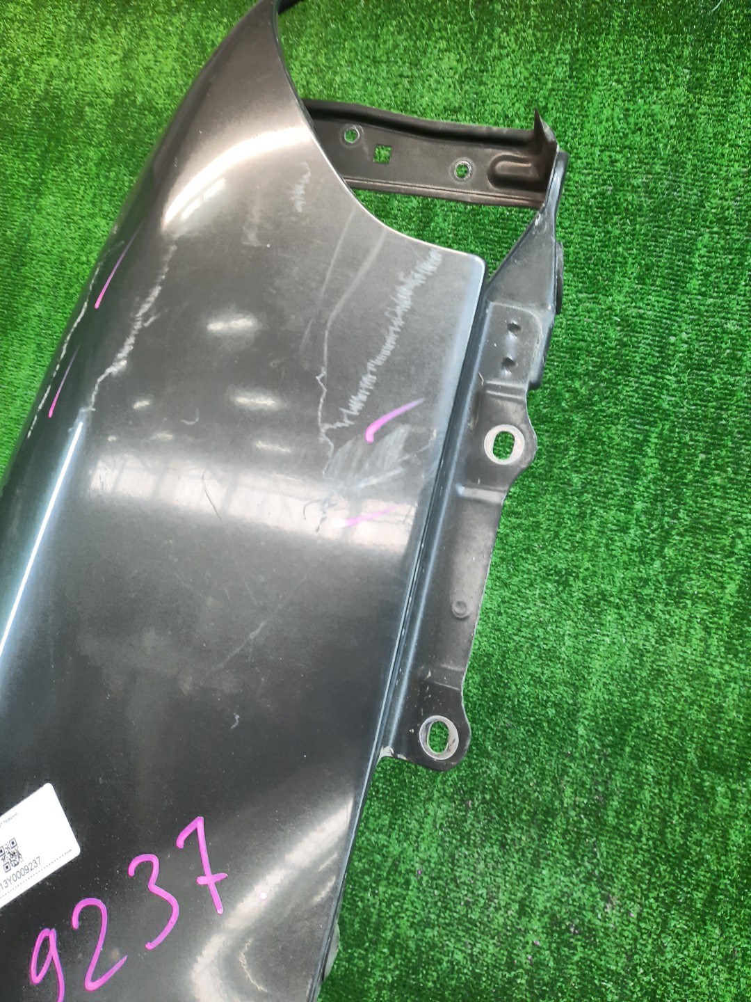 Крыло правое переднее MITSUBISHI DIAMANTE F25A, F12A, F13A, F15A, F17A, F27A, F11A, GL3W 9237 4 ракурс Крыло правое переднее MITSUBISHI DIAMANTE F25A, F12A, F13A, F15A, F17A, F27A, F11A, GL3W 9237 4 ракурс